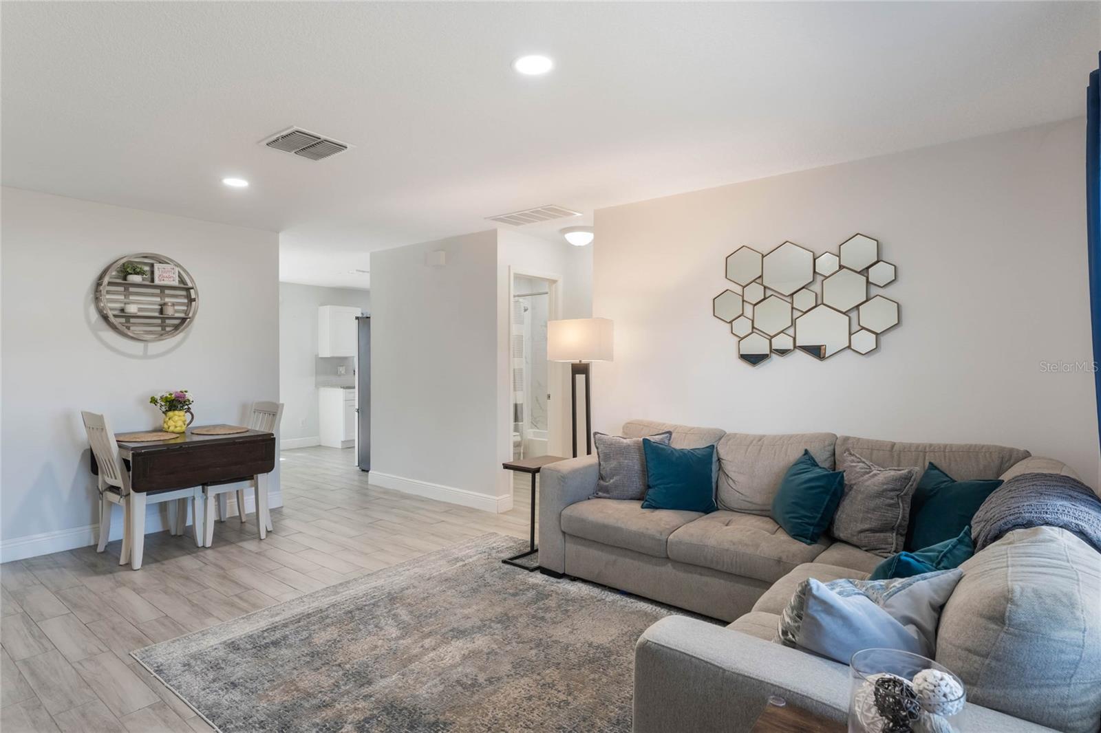 284 MISSISSIPPI WOODS LN