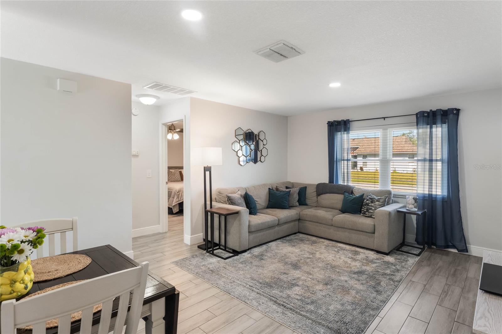 284 MISSISSIPPI WOODS LN