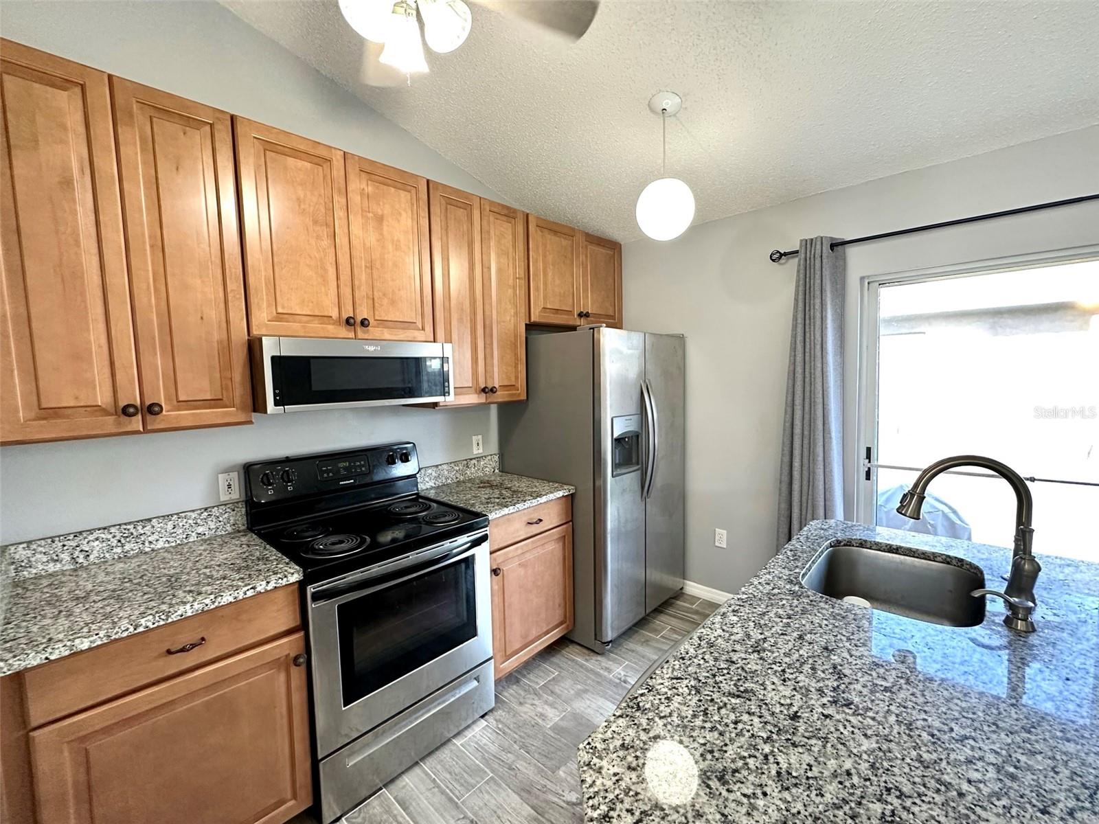 7650 HARBOR BEND CIR