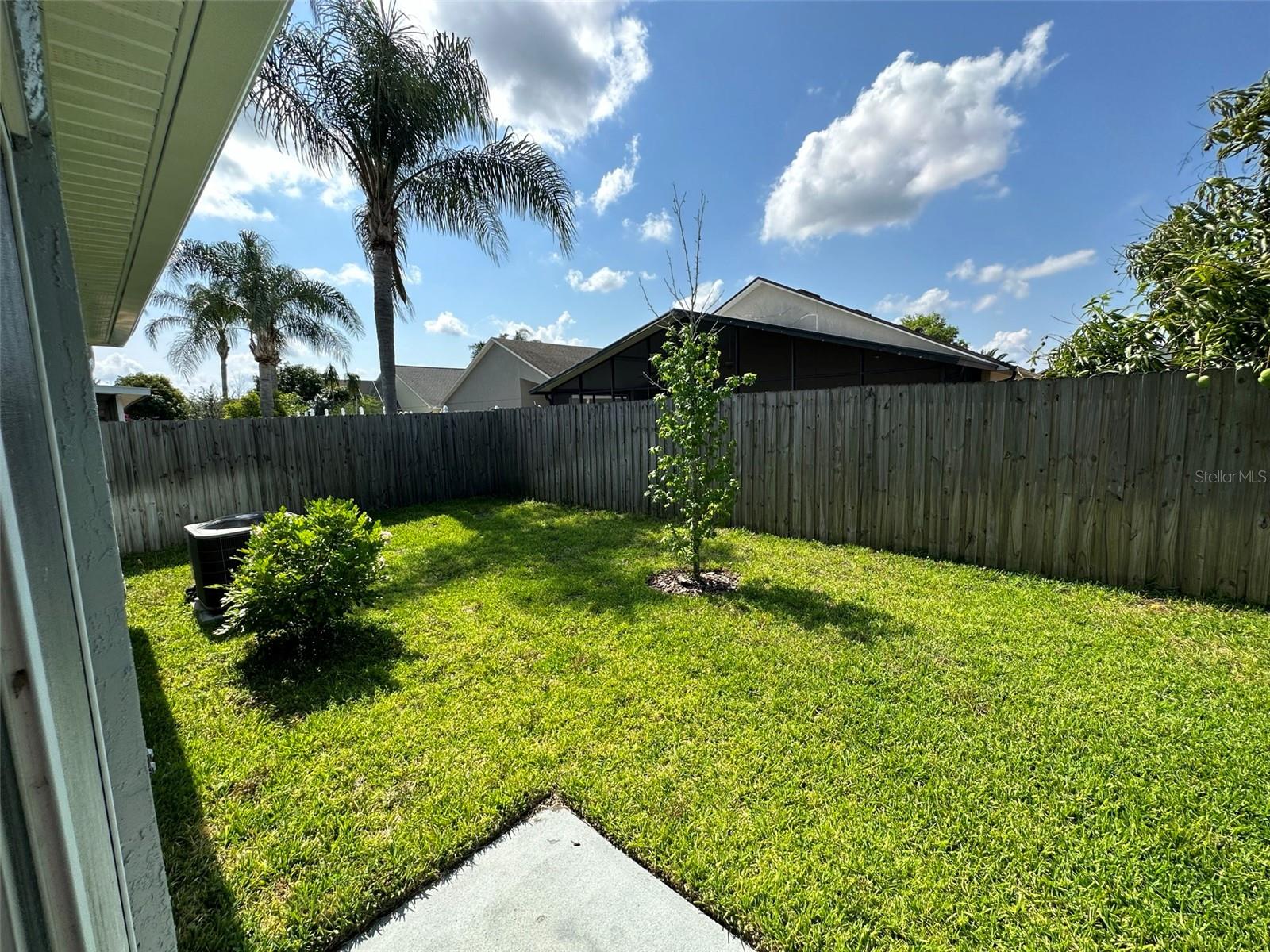 7650 HARBOR BEND CIR