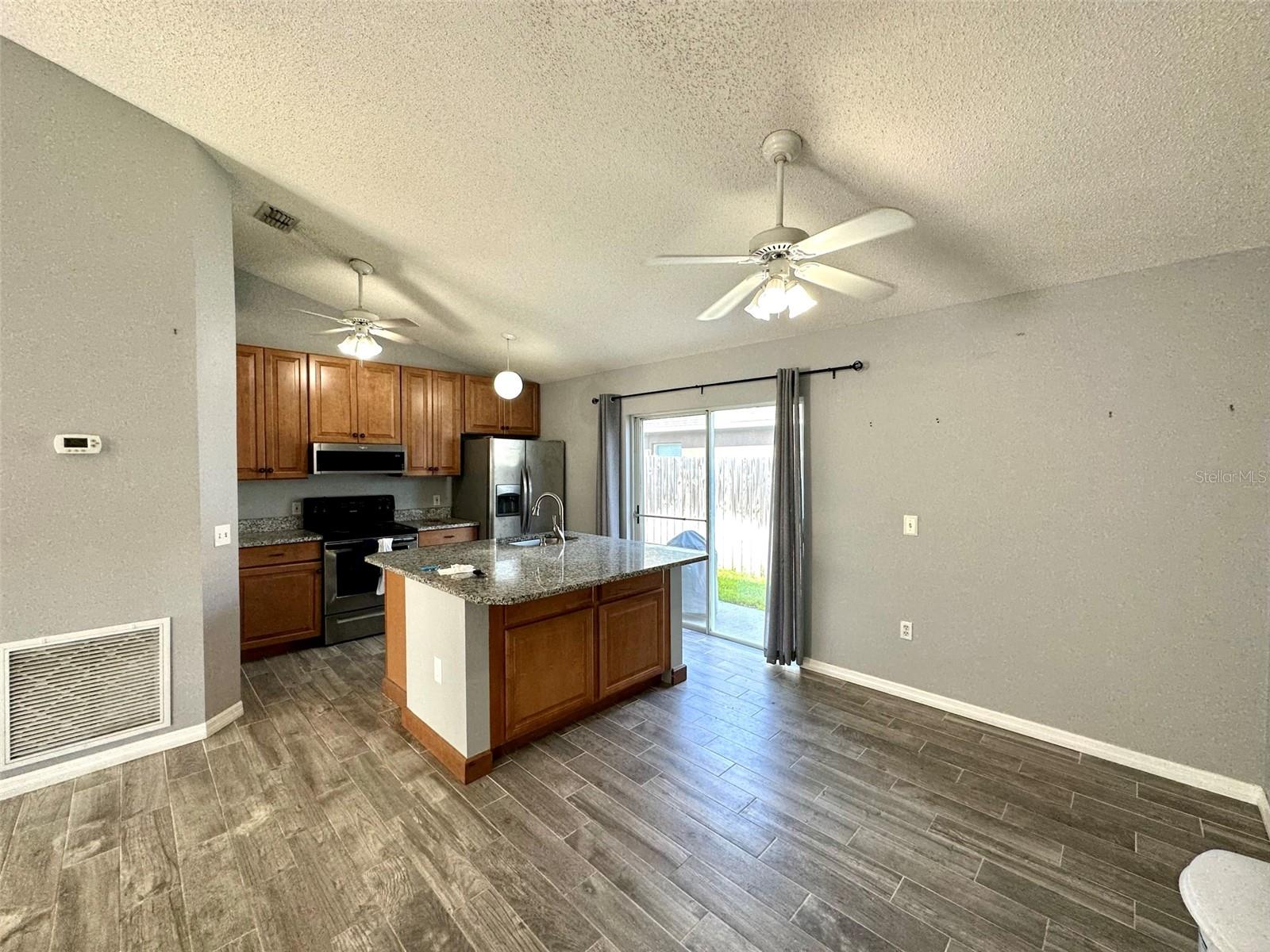 7650 HARBOR BEND CIR