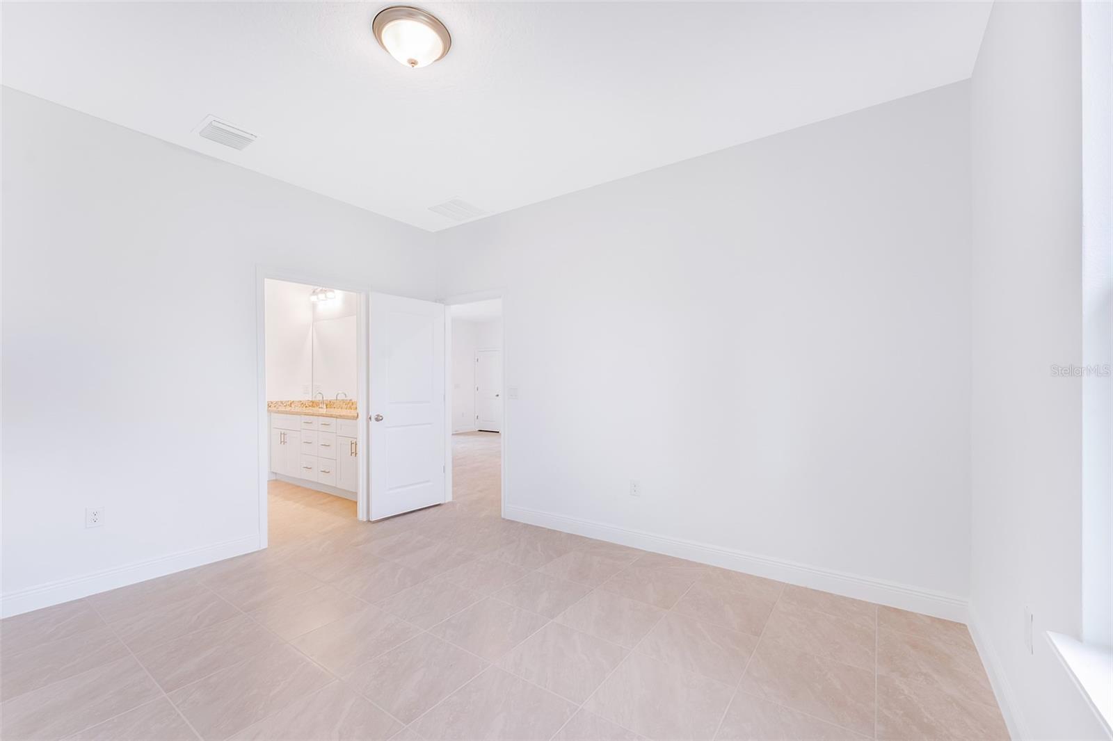 16463 SW 54TH COURT RD