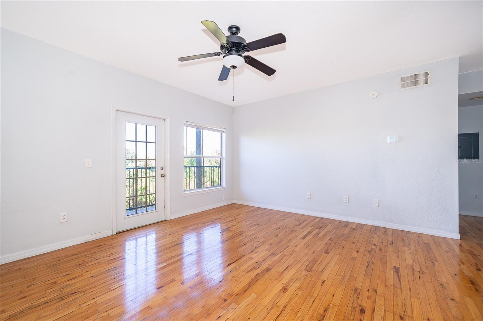 6059 WESTGATE DR #423