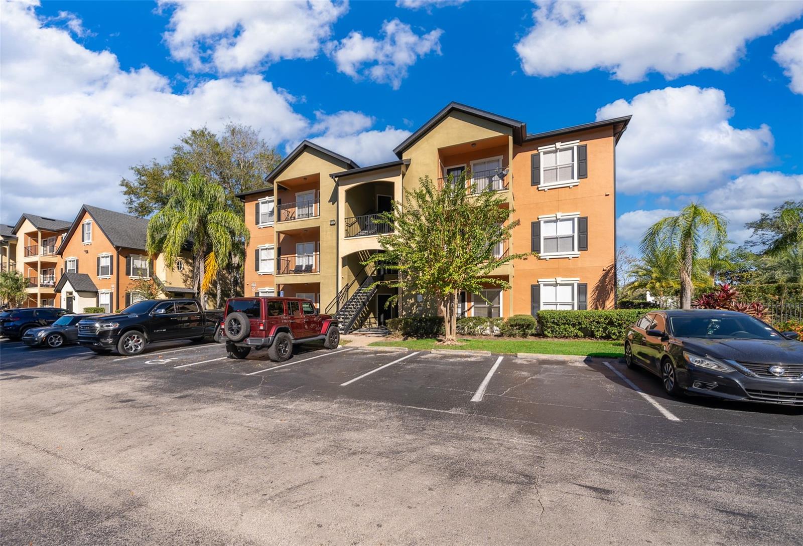 6059 WESTGATE DR #423