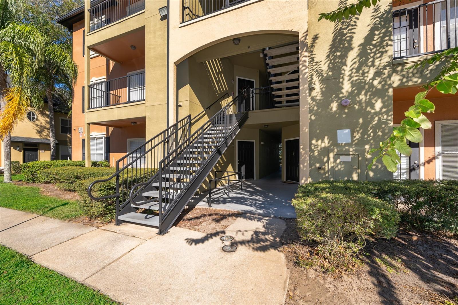 6059 WESTGATE DR #423