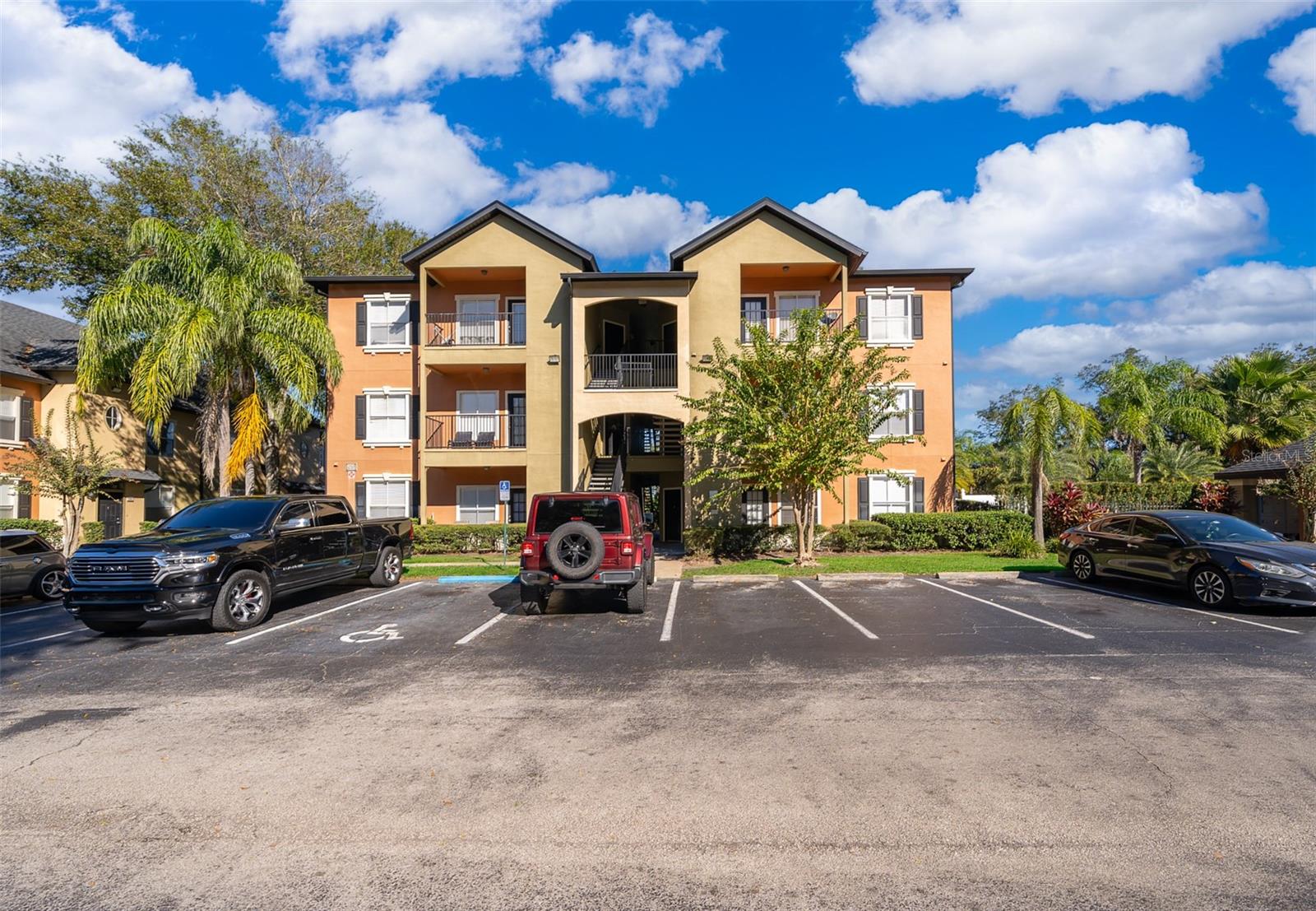 6059 WESTGATE DR #423