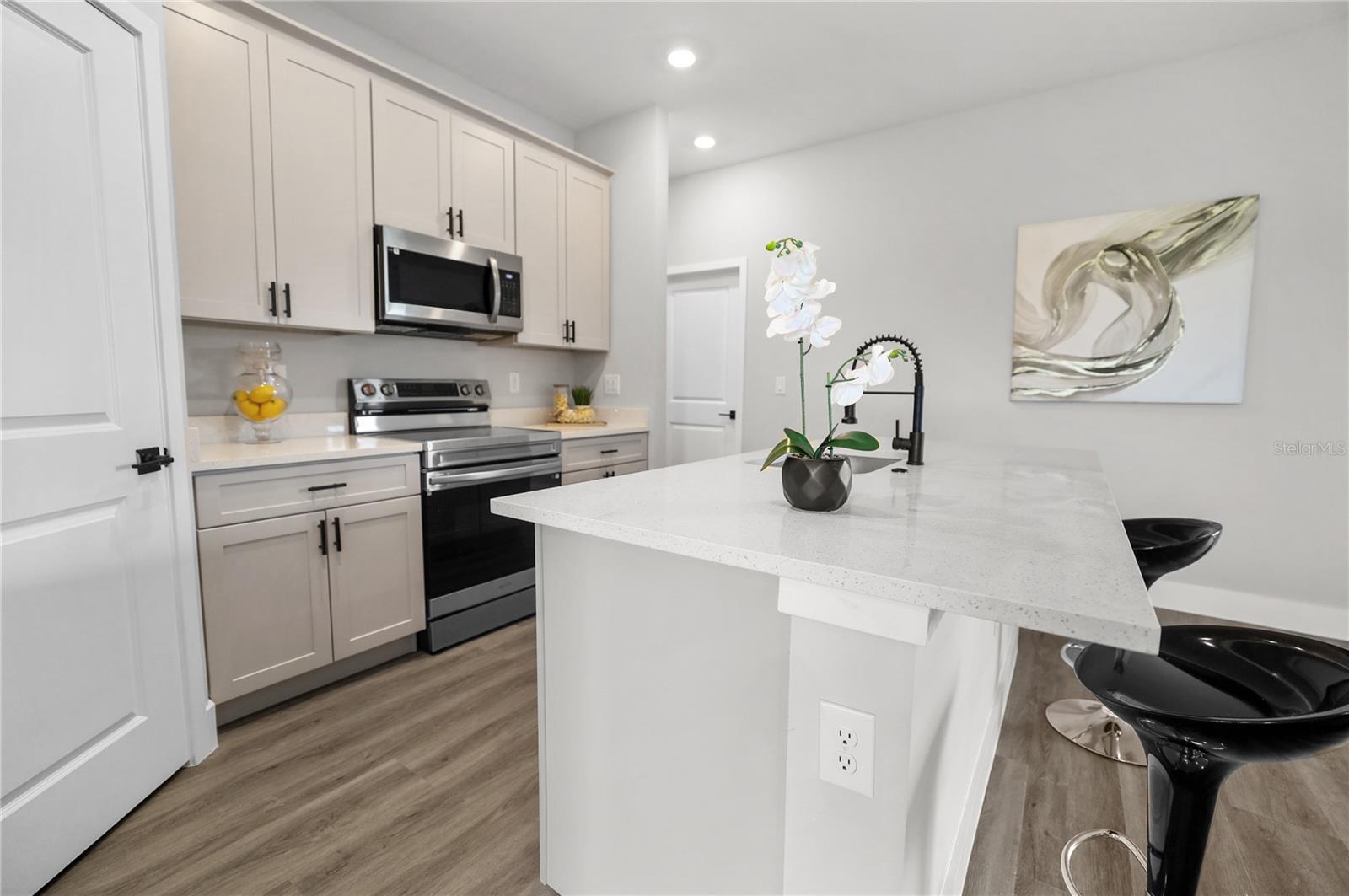 1434 SARASOTA DR