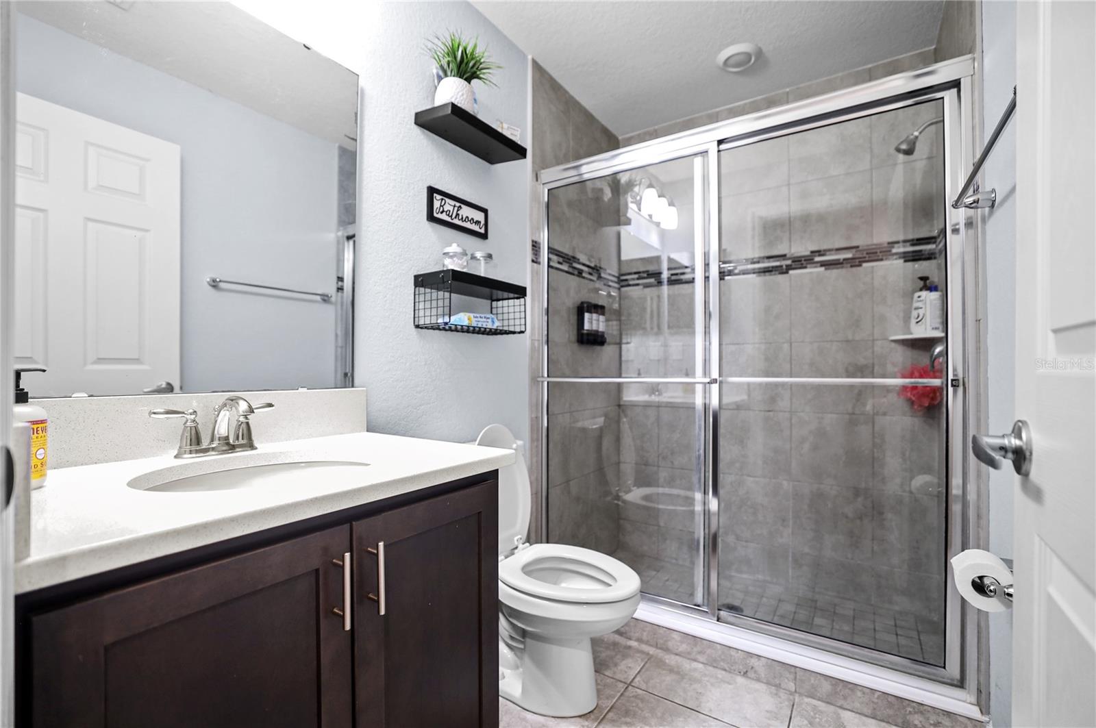211 FOXTAIL LOOP