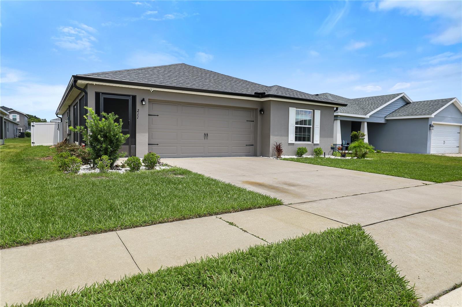 211 FOXTAIL LOOP