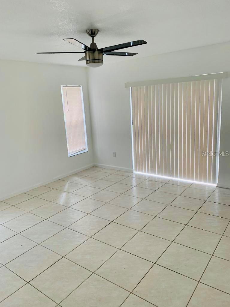 594 OAK BRANCH CIR