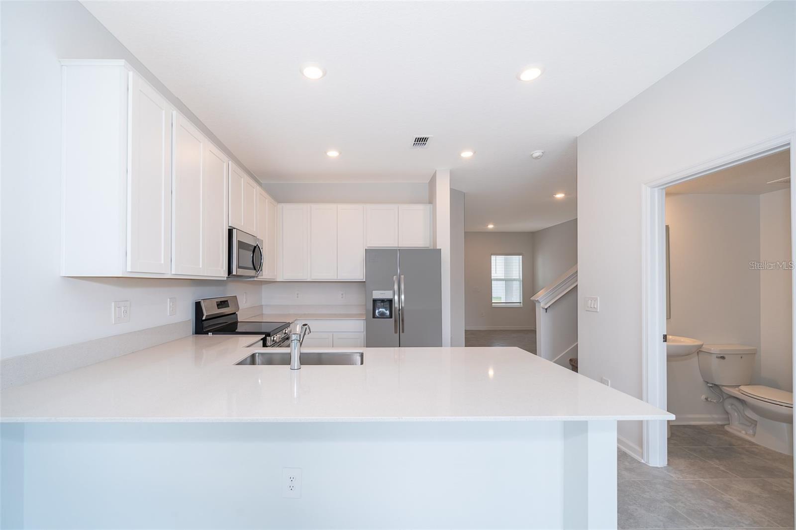 3211 LAURENT LOOP