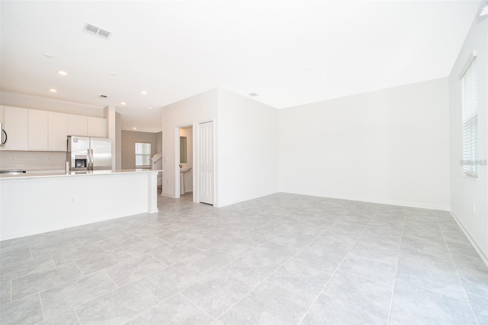 3211 LAURENT LOOP