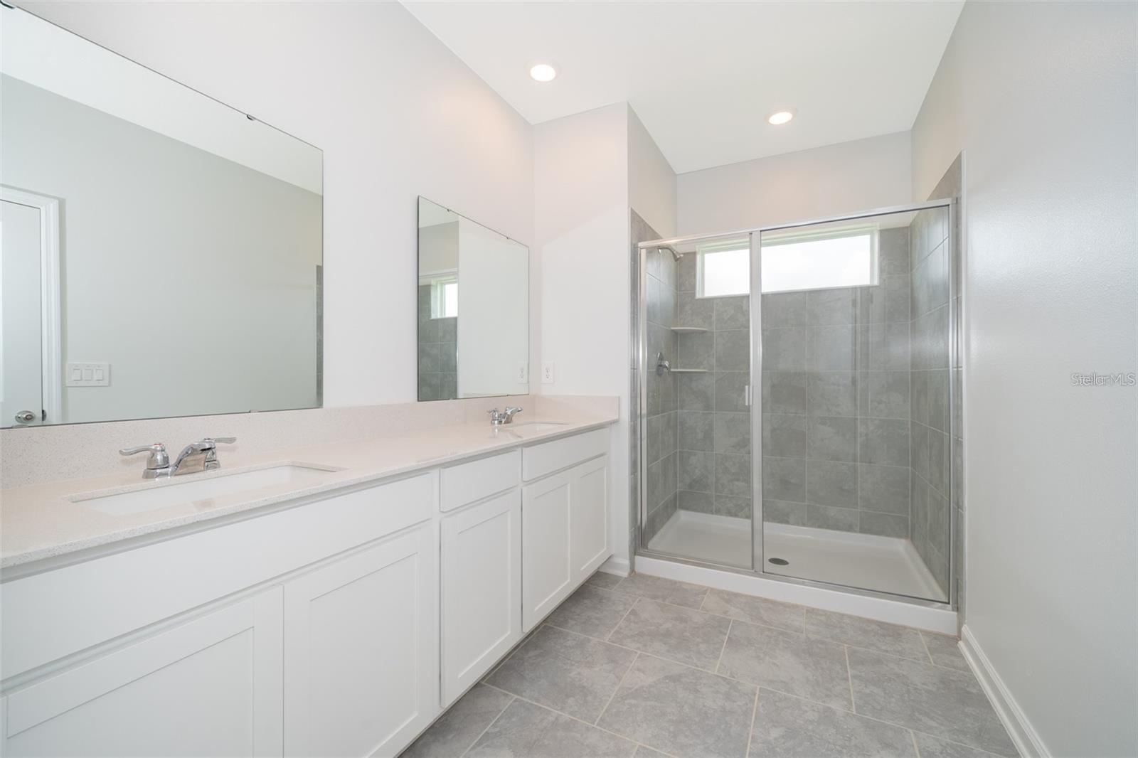 3211 LAURENT LOOP