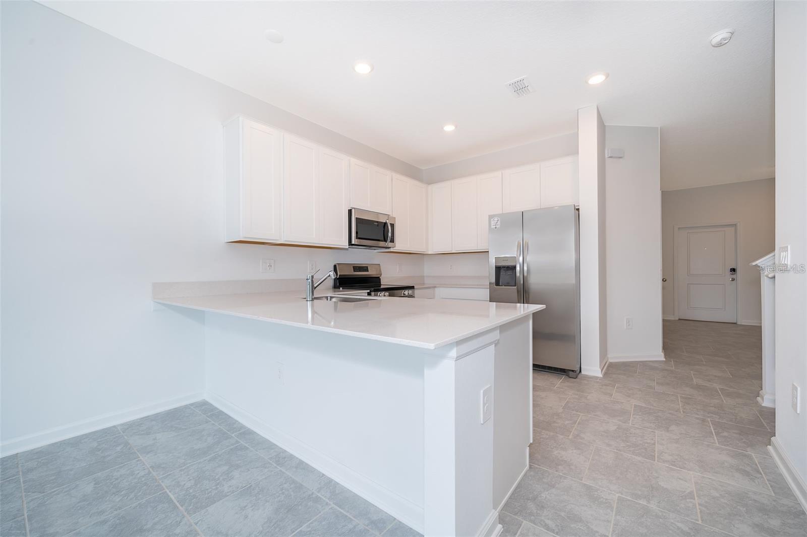 3211 LAURENT LOOP