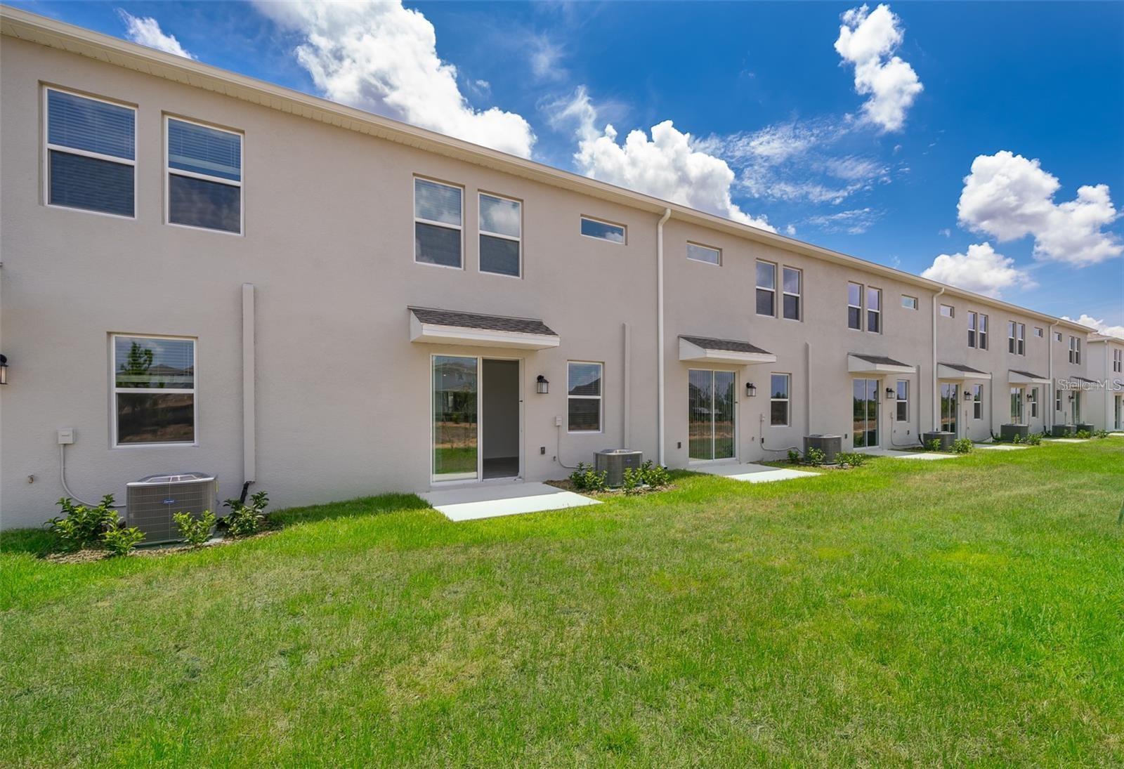 3211 LAURENT LOOP