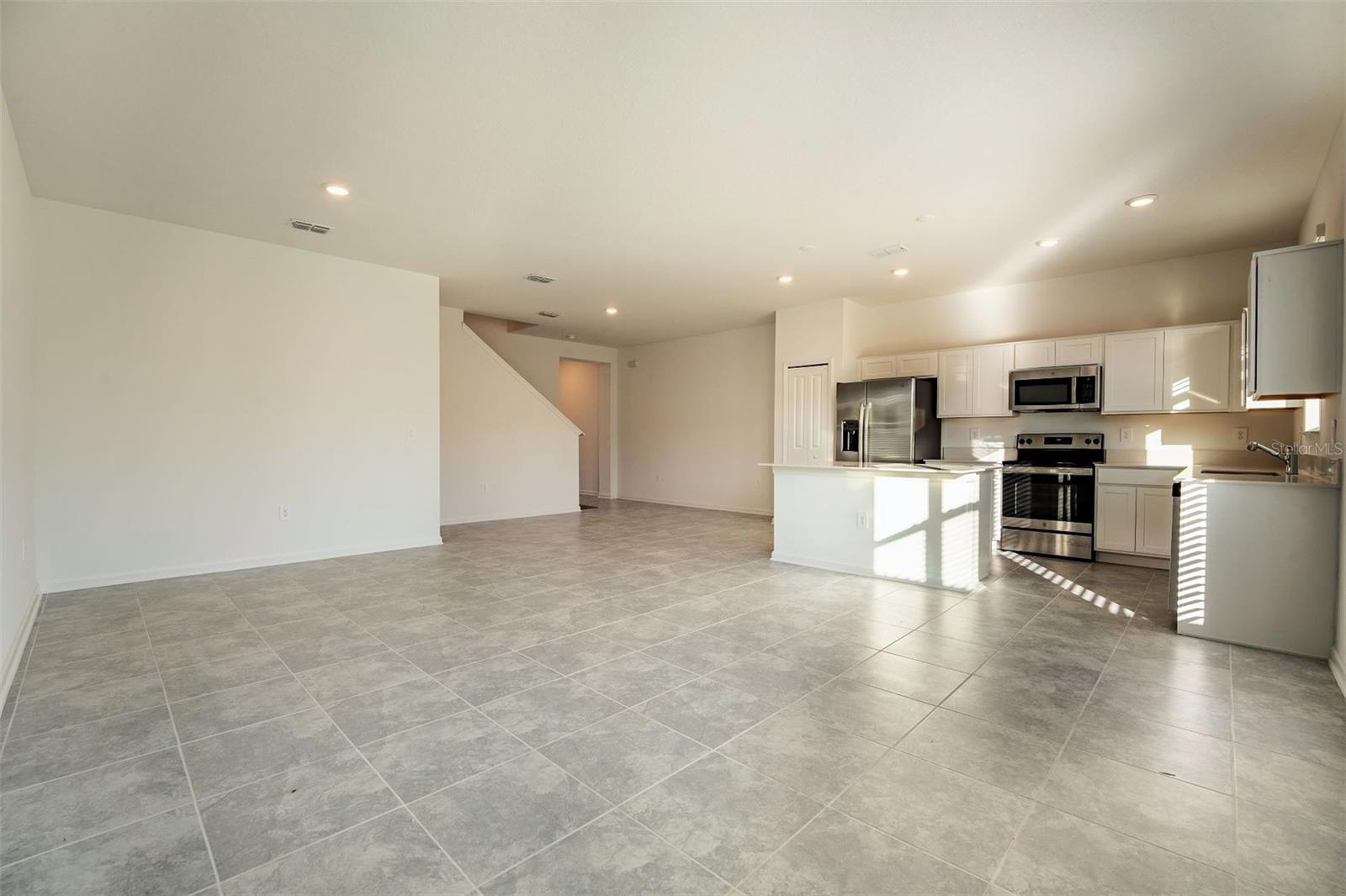 286 BOGEY DR