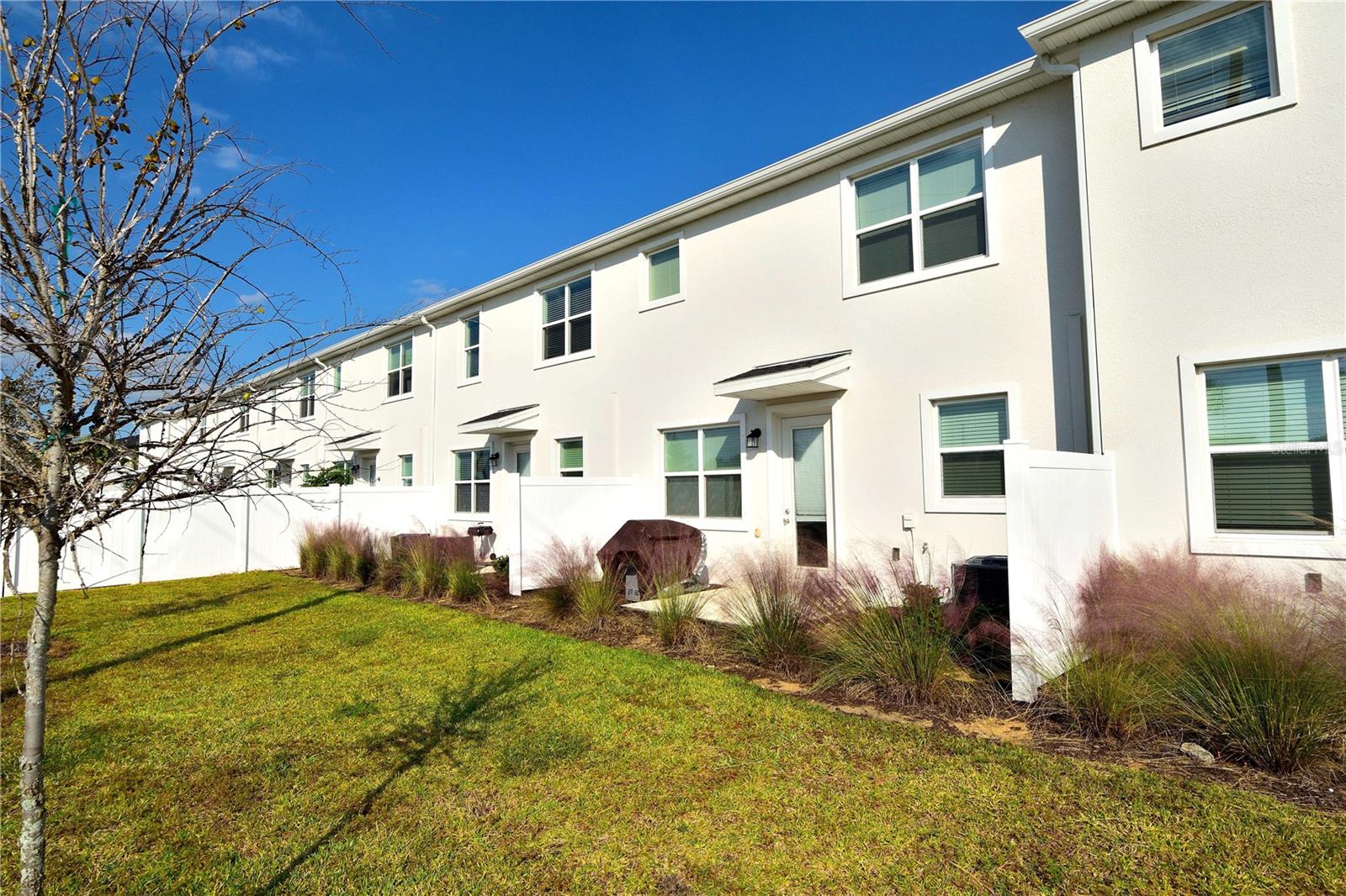 286 BOGEY DR