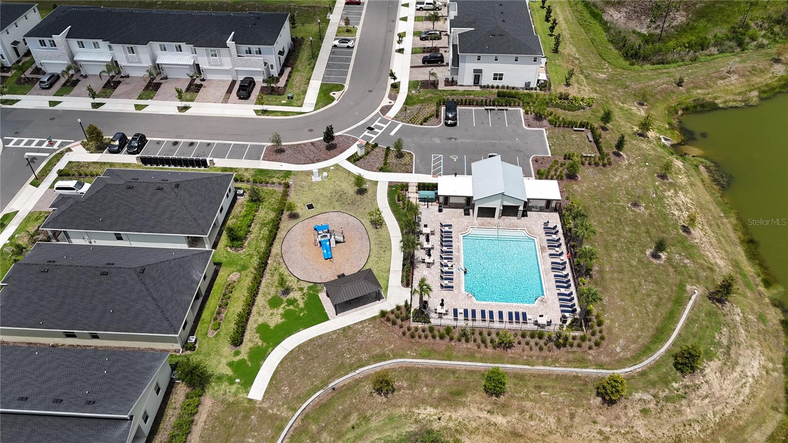 286 BOGEY DR