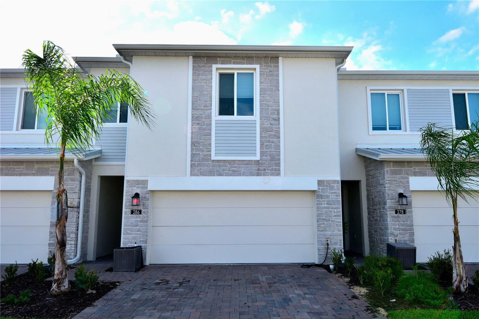286 BOGEY DR