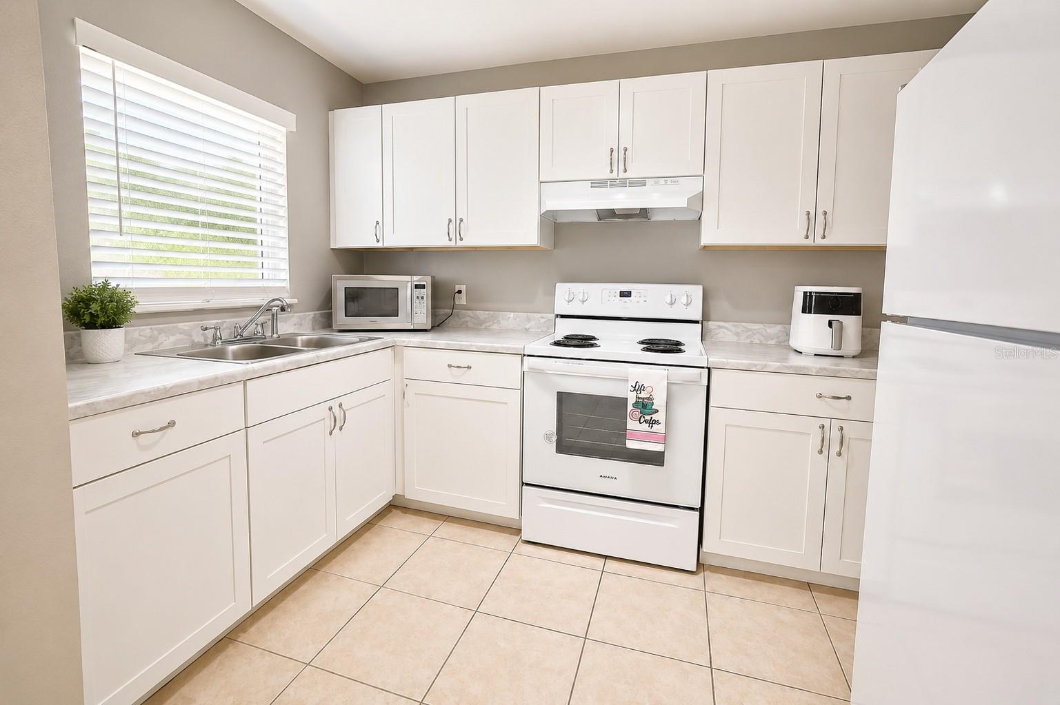 1807 MICHIGAN AVE #B