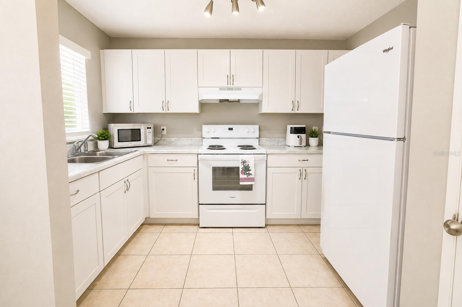 1807 MICHIGAN AVE #B