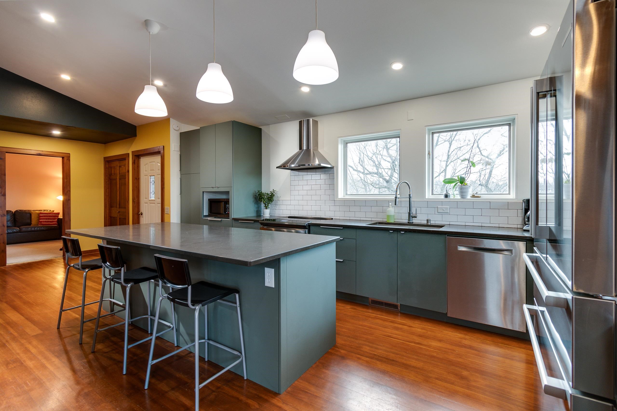 4685 Schneider Drive