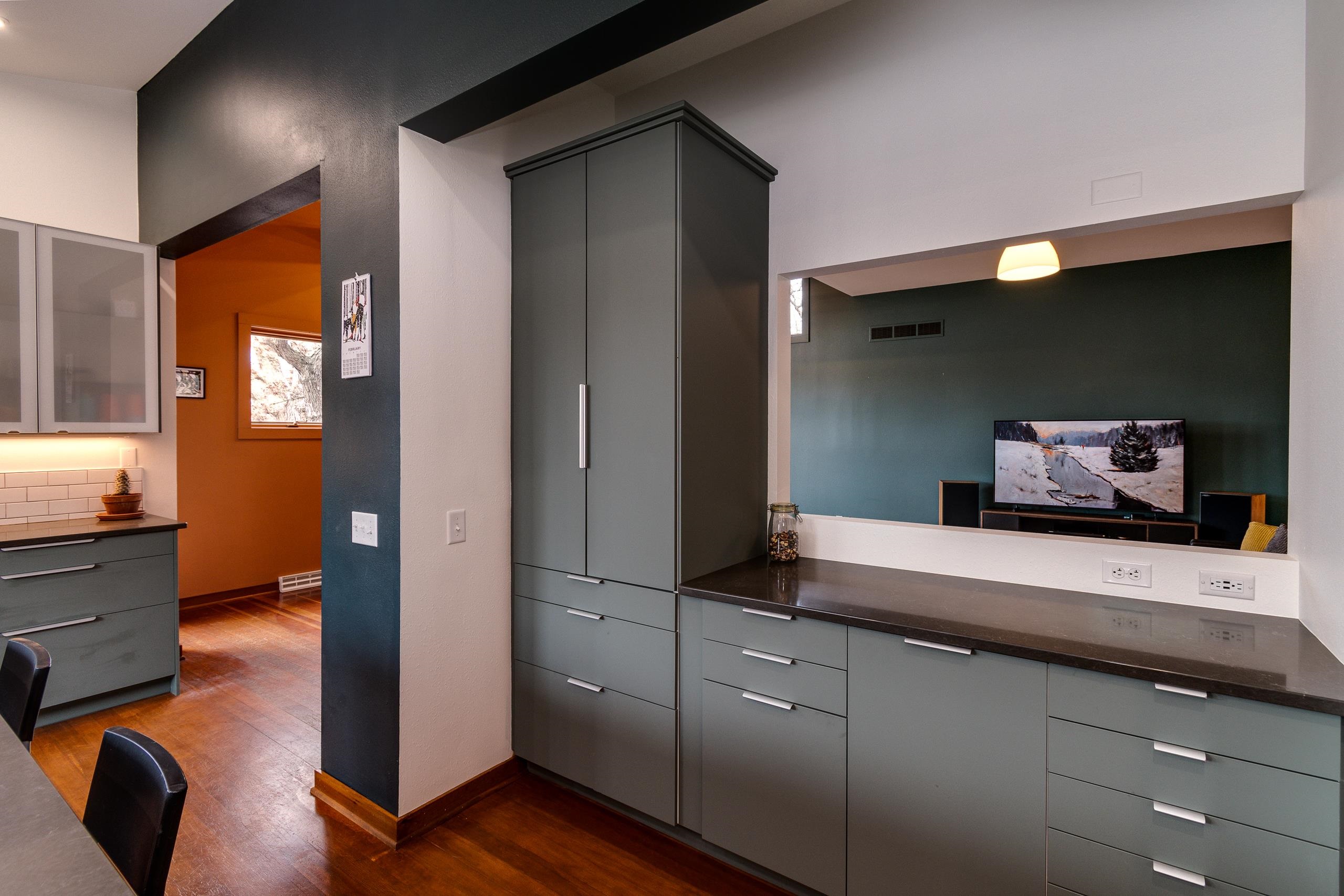 4685 Schneider Drive