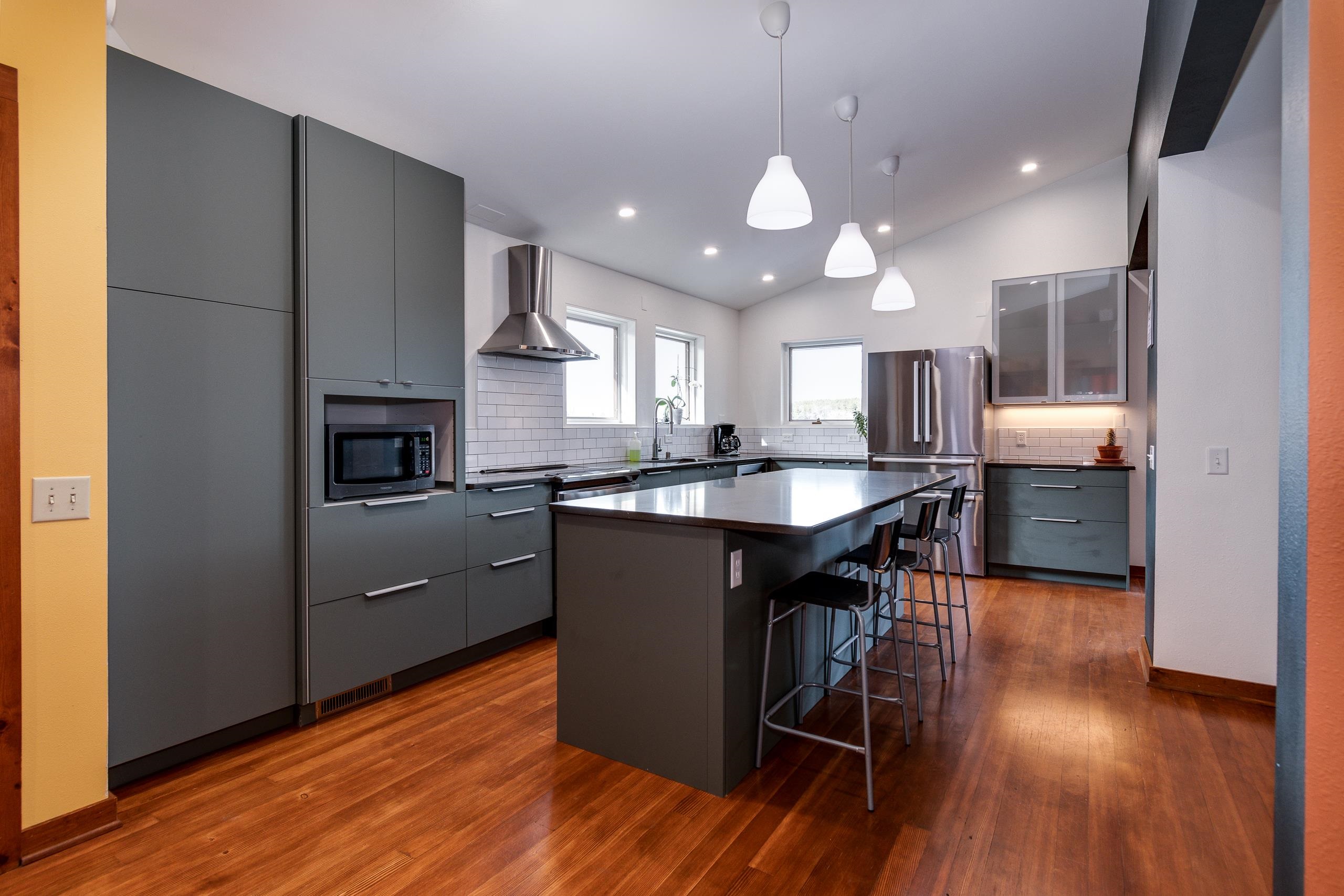 4685 Schneider Drive