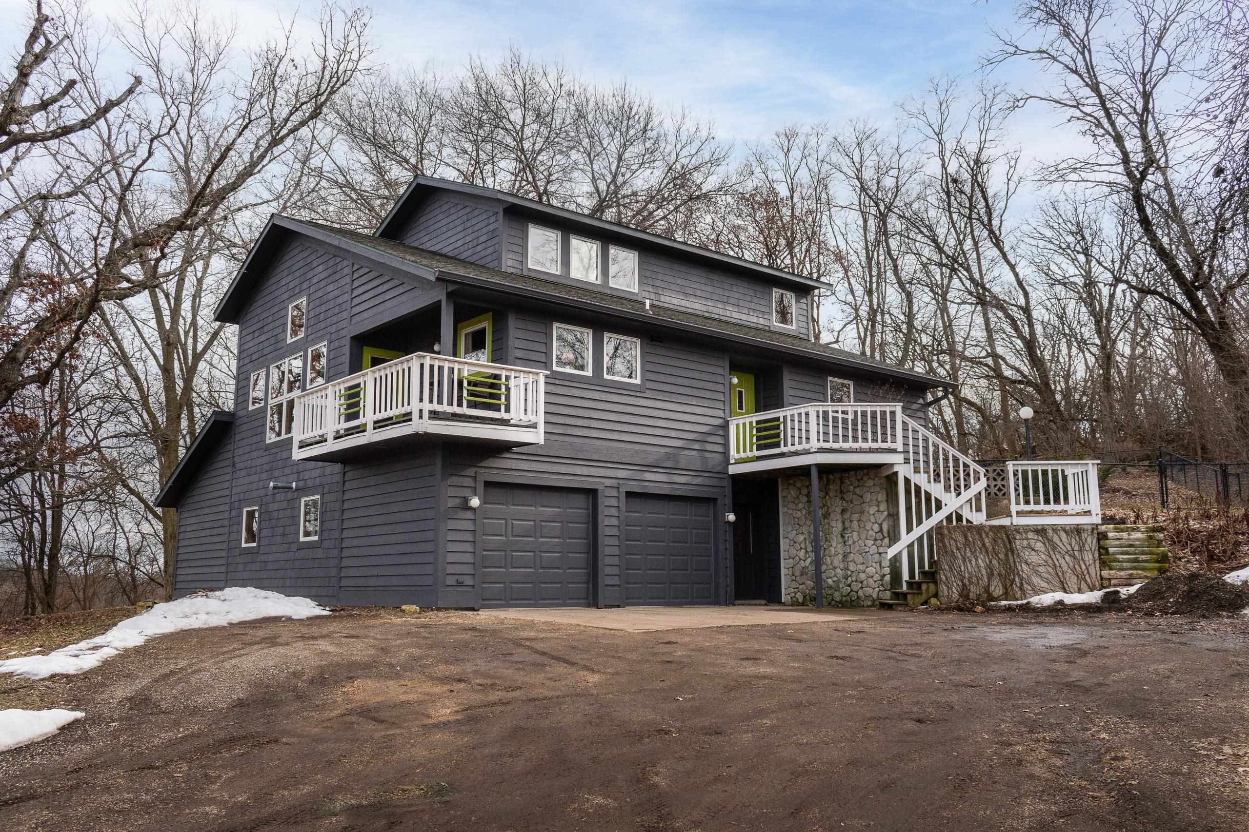 4685 Schneider Drive