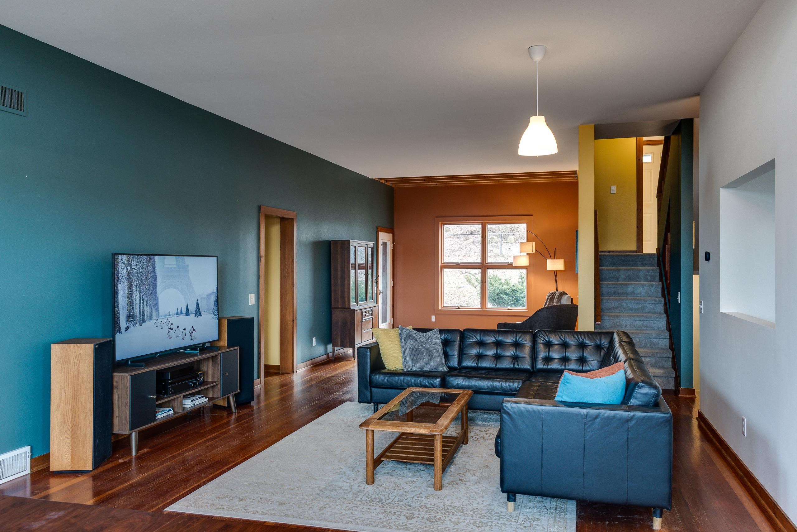 4685 Schneider Drive