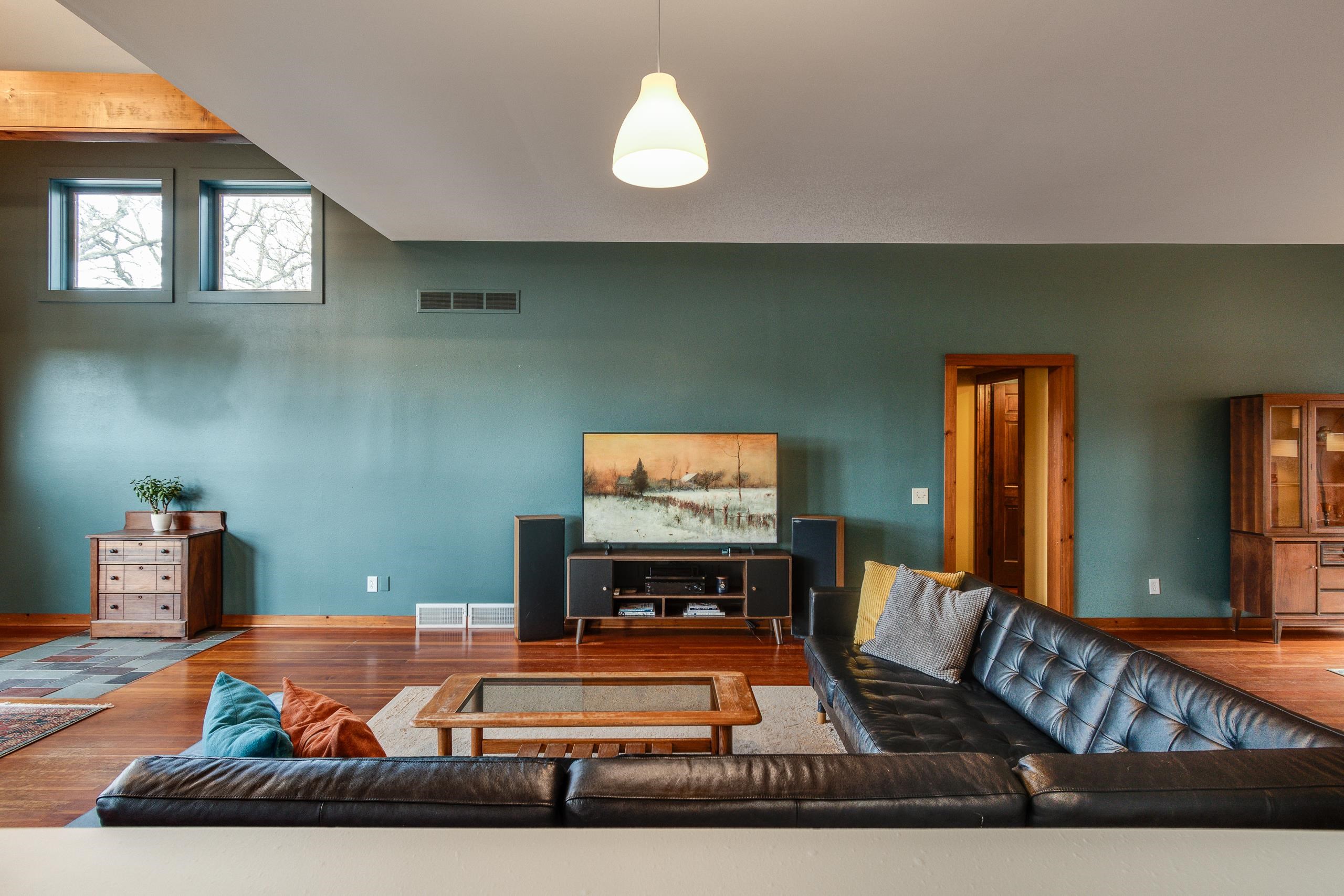 4685 Schneider Drive