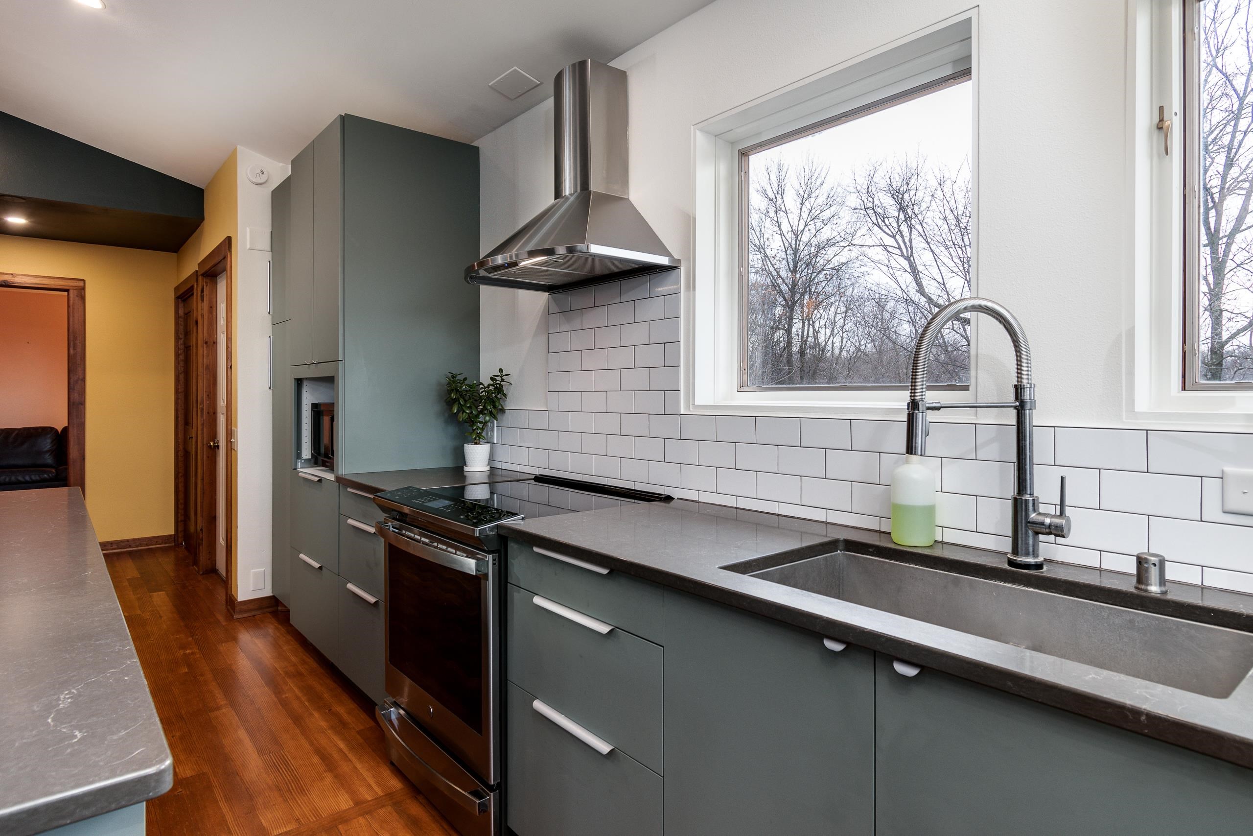 4685 Schneider Drive