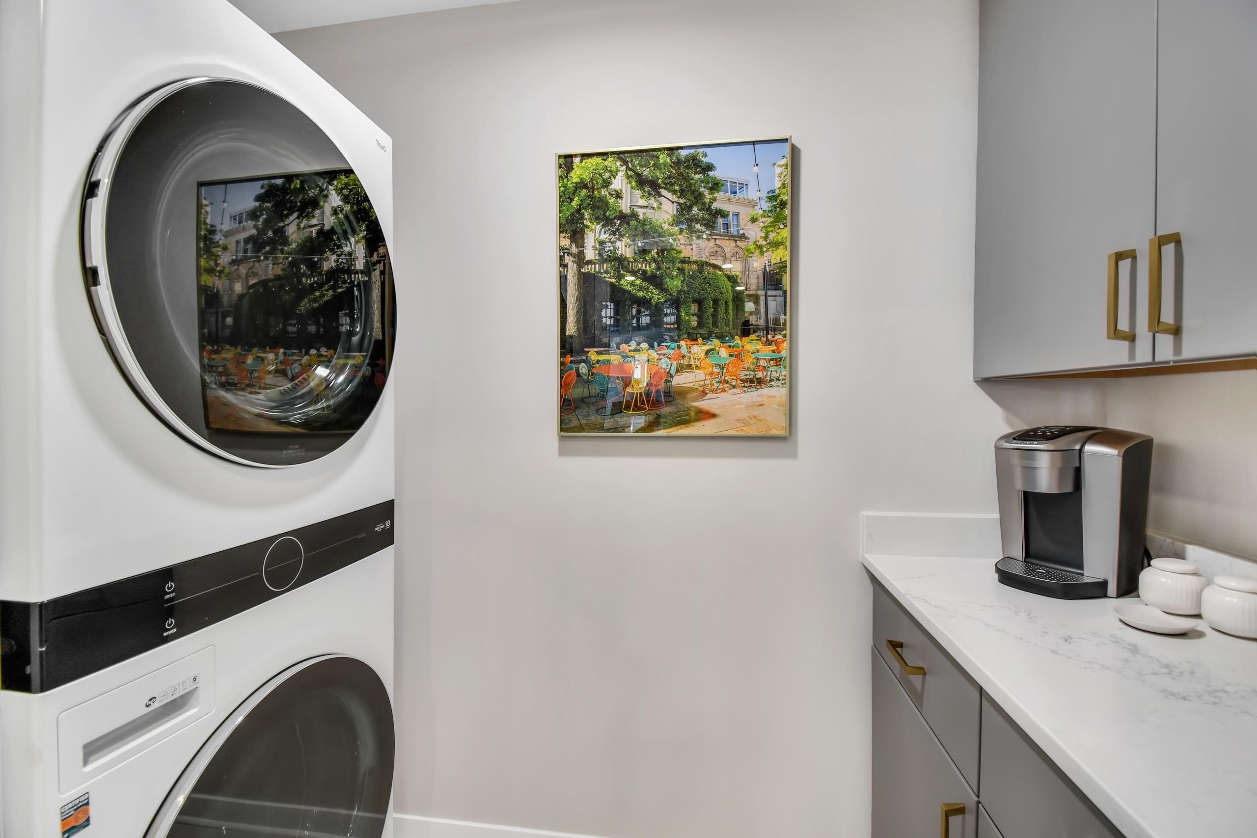 360 W Washington Avenue 202