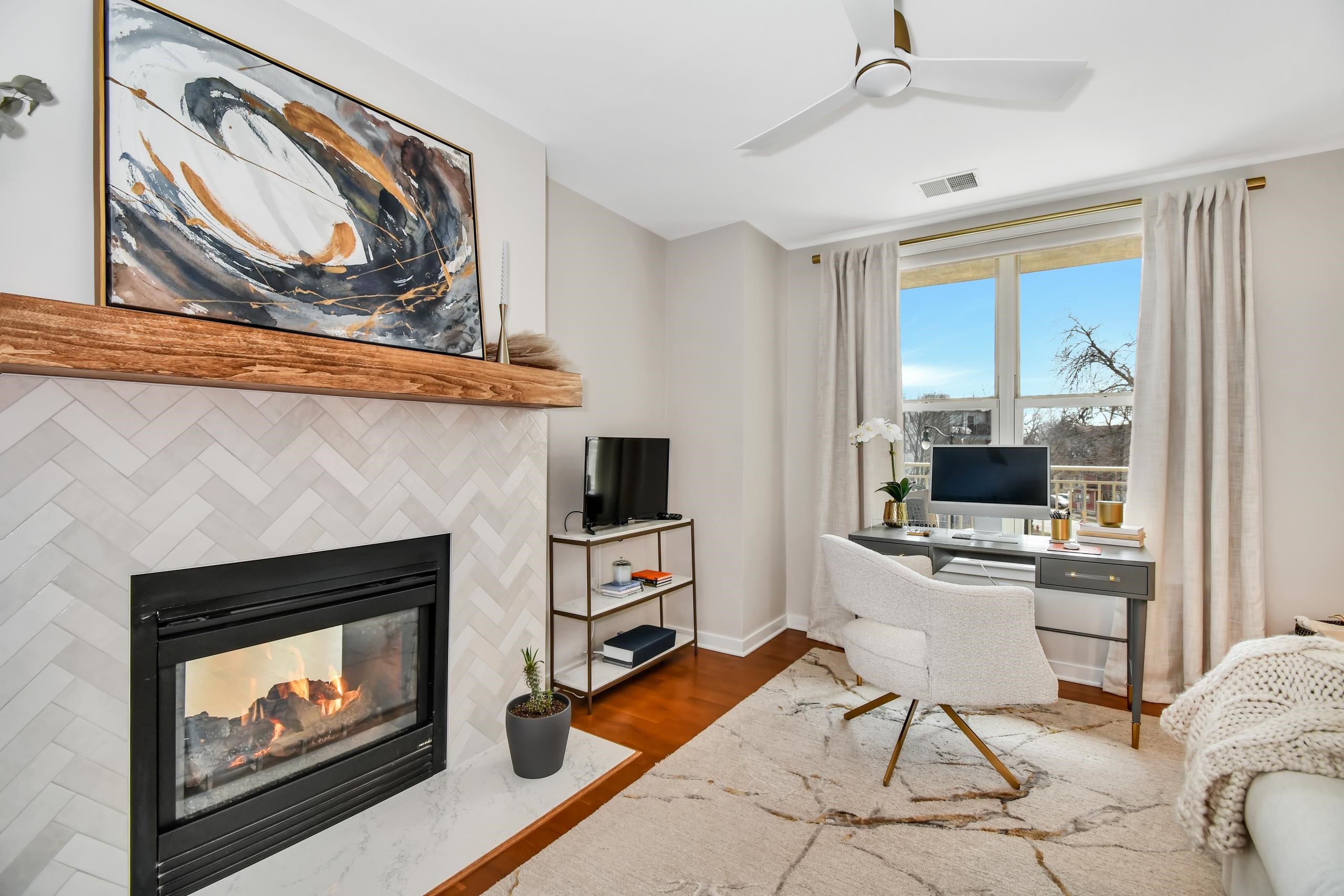 360 W Washington Avenue 202