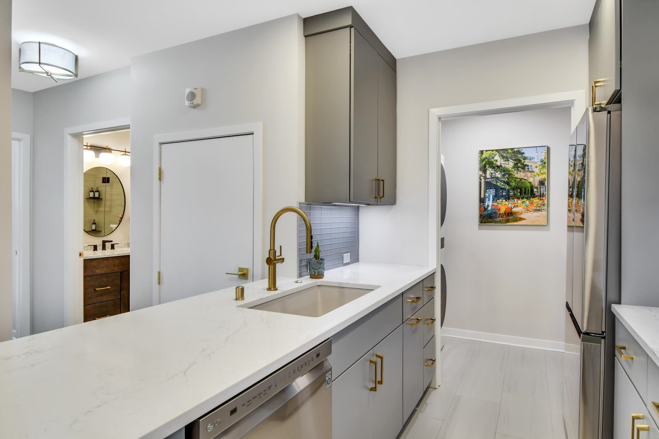 360 W Washington Avenue 202