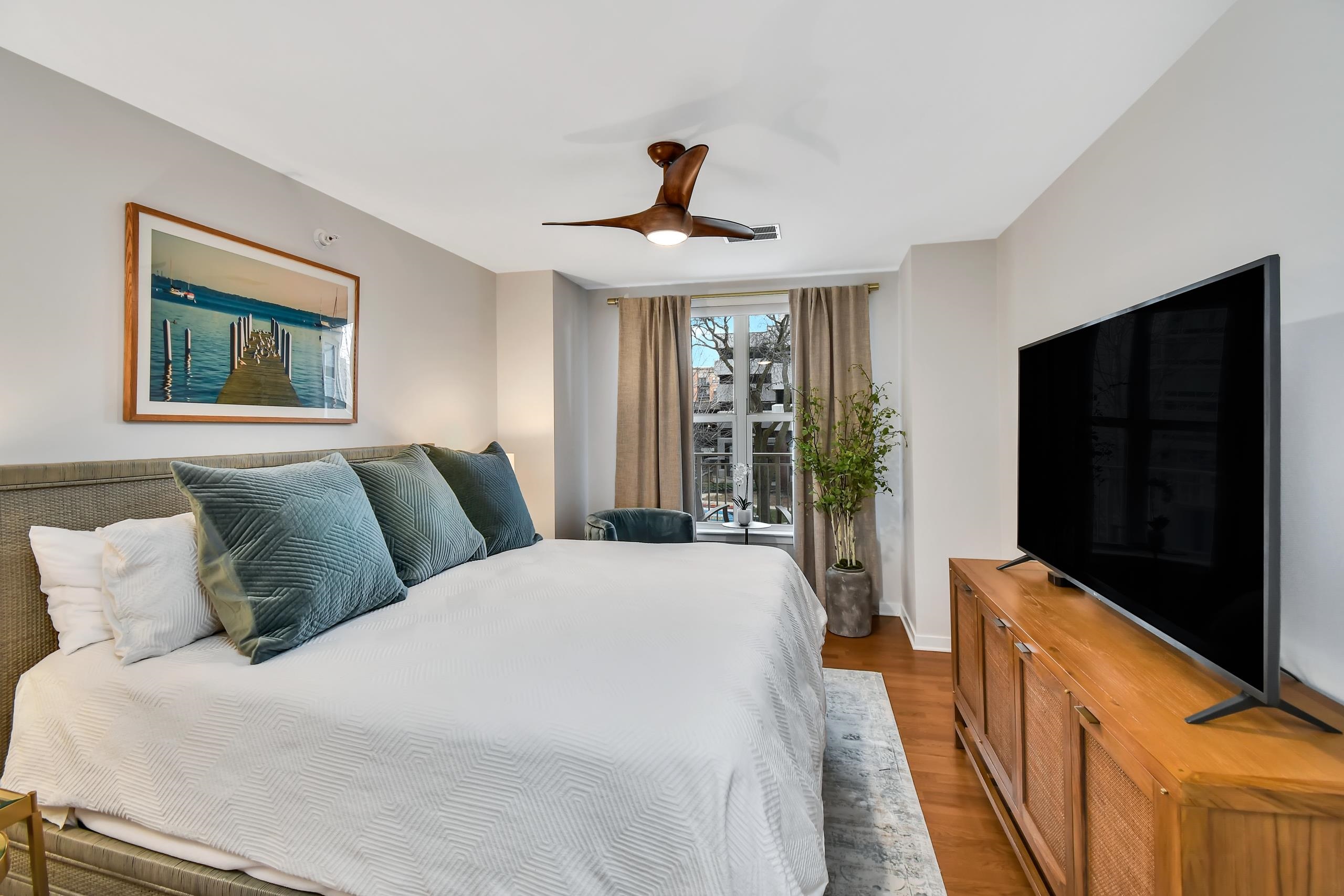 360 W Washington Avenue 202