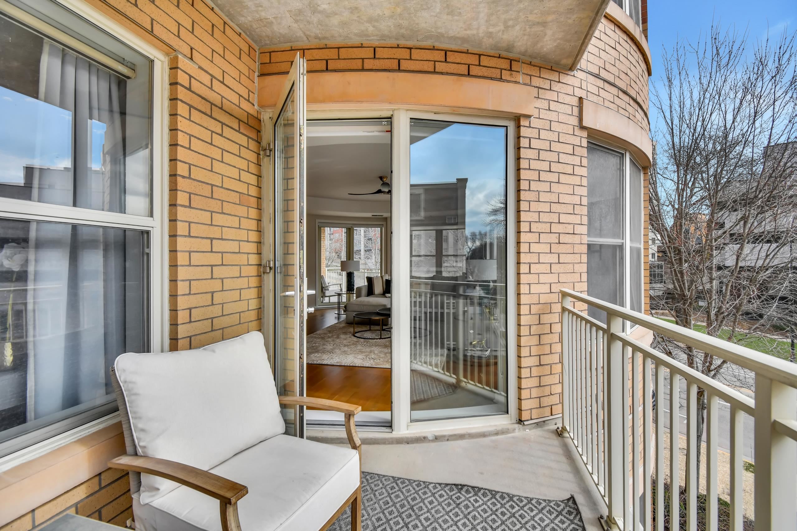 360 W Washington Avenue 202