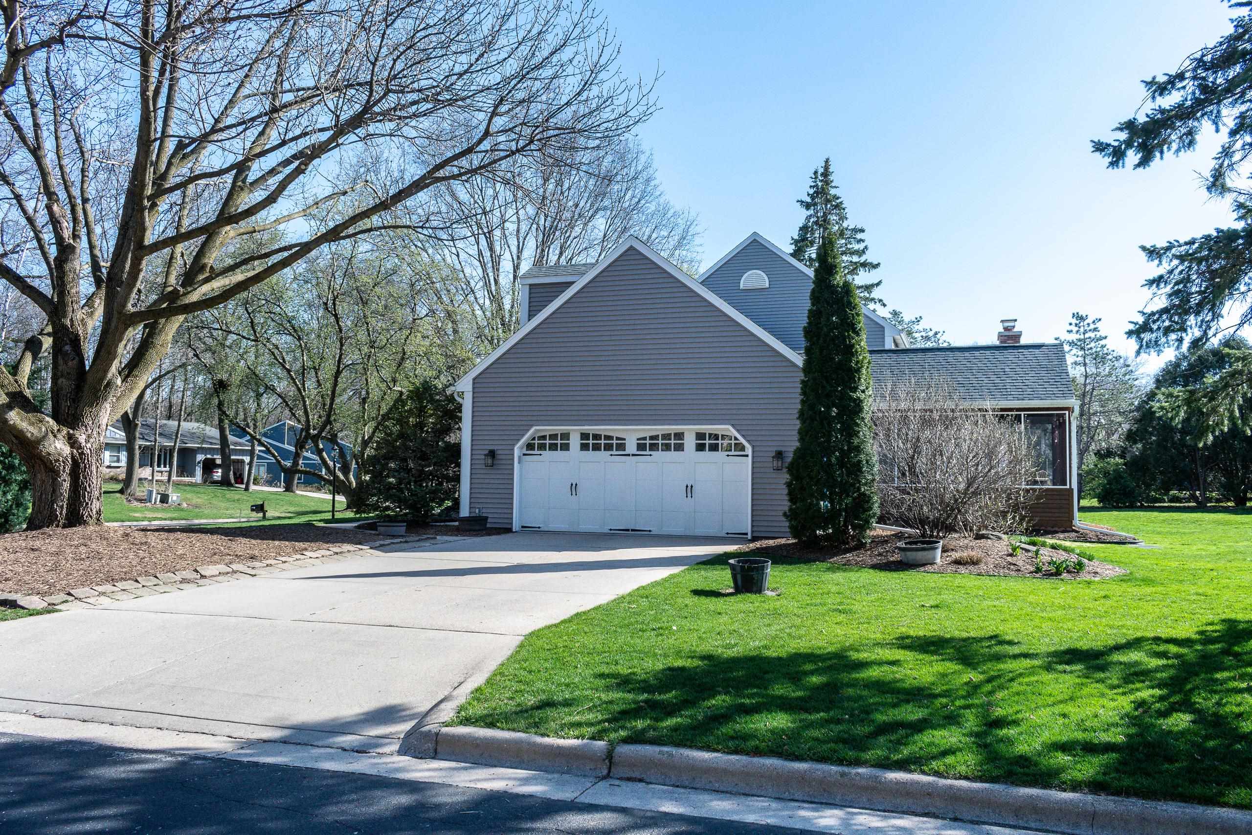 5898 Timber Ridge Trail