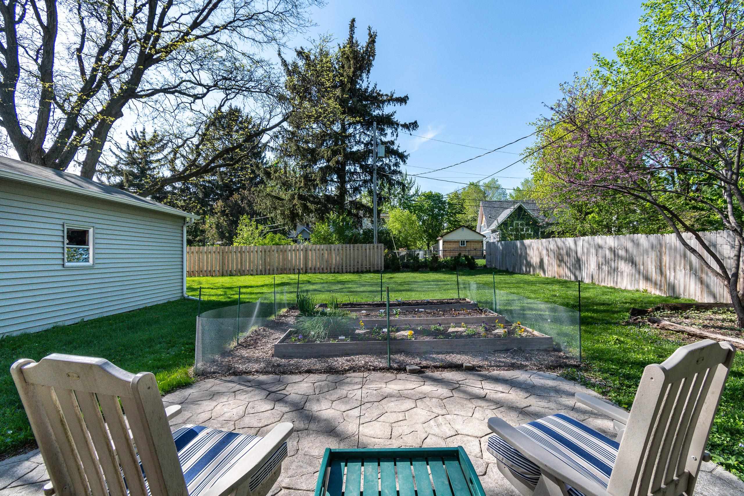 4214 St Clair Street