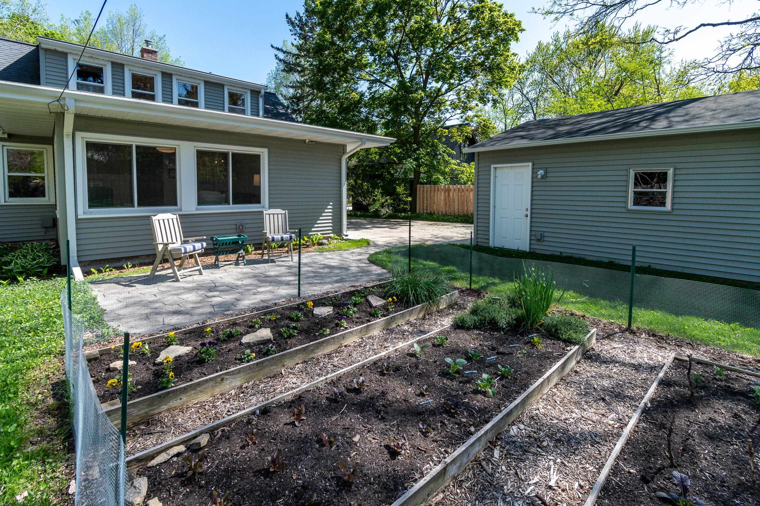 4214 St Clair Street