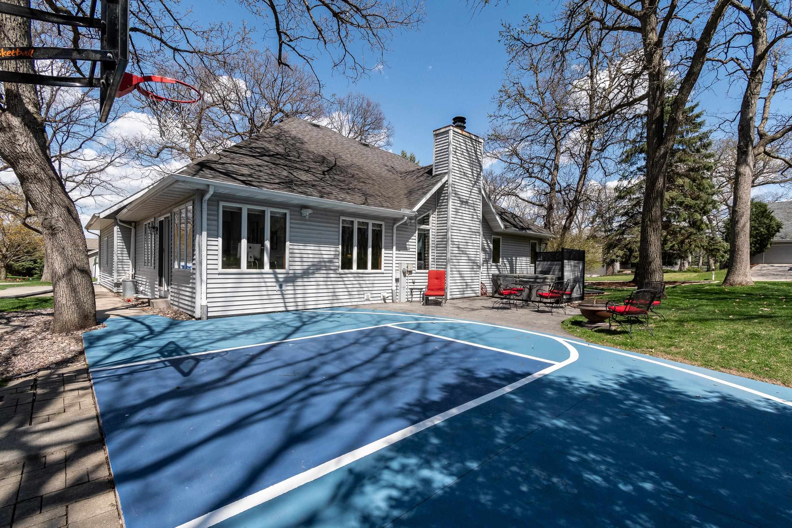 5589 Byrneland Street