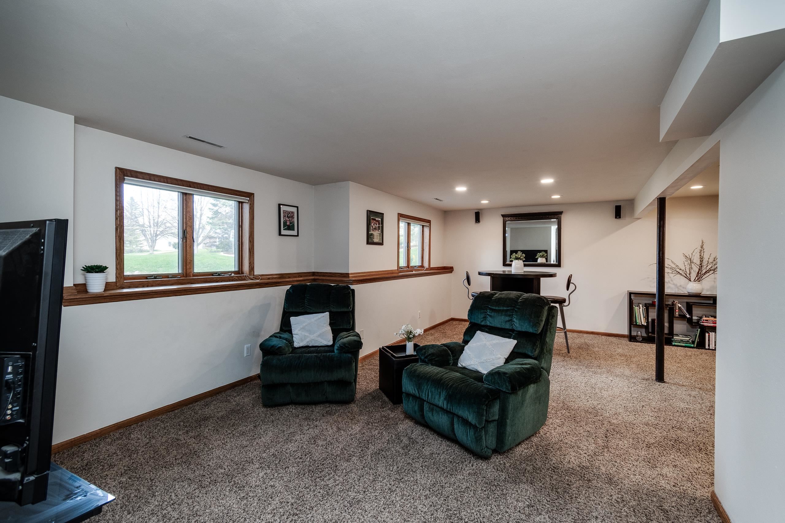 5589 Byrneland Street