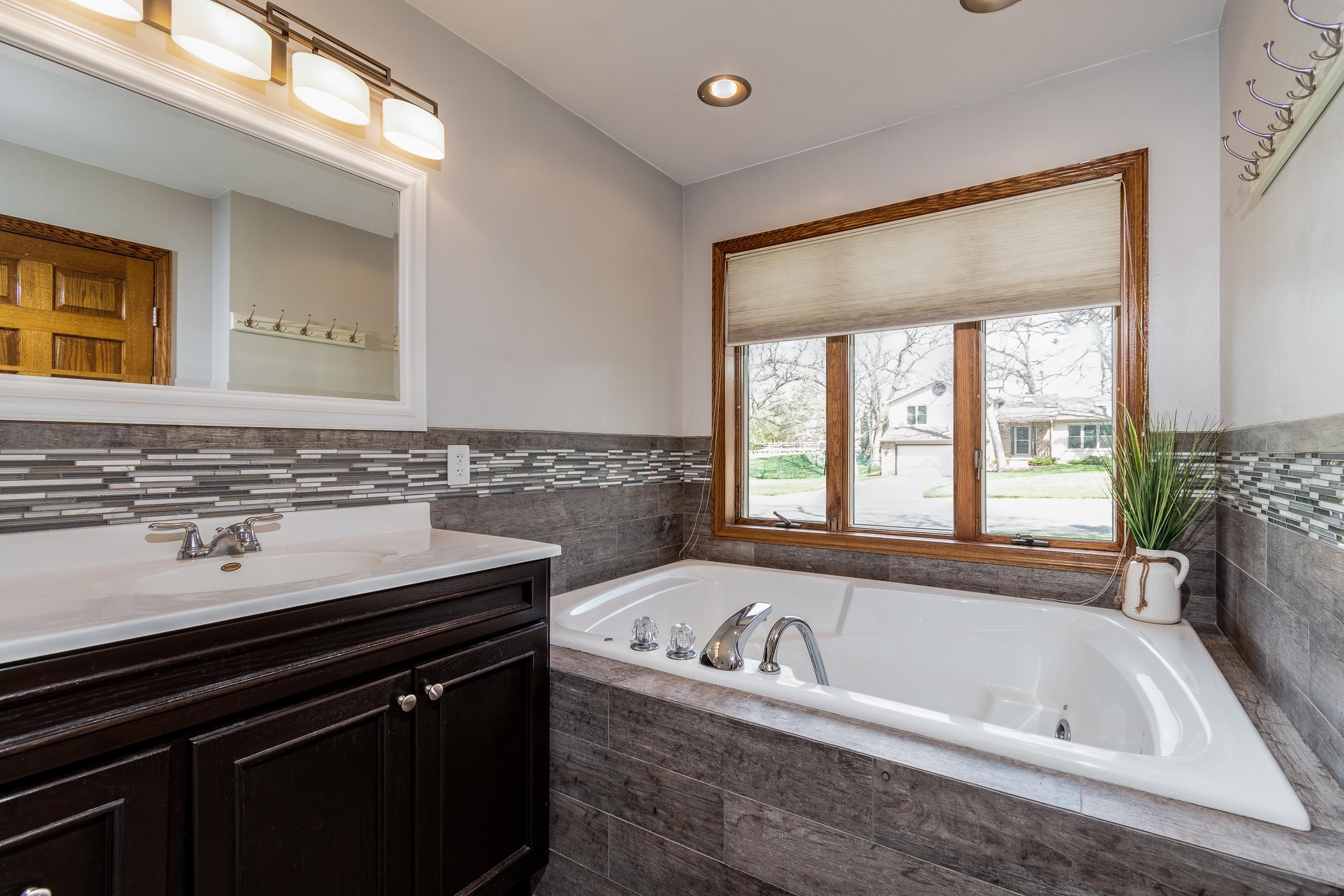 5589 Byrneland Street