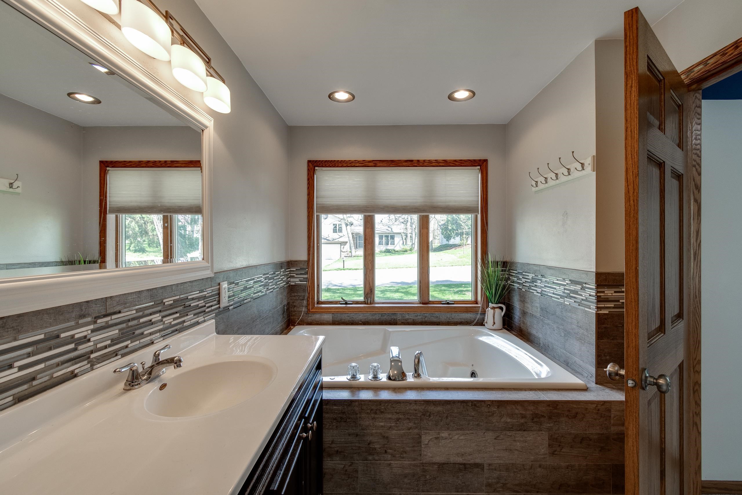 5589 Byrneland Street