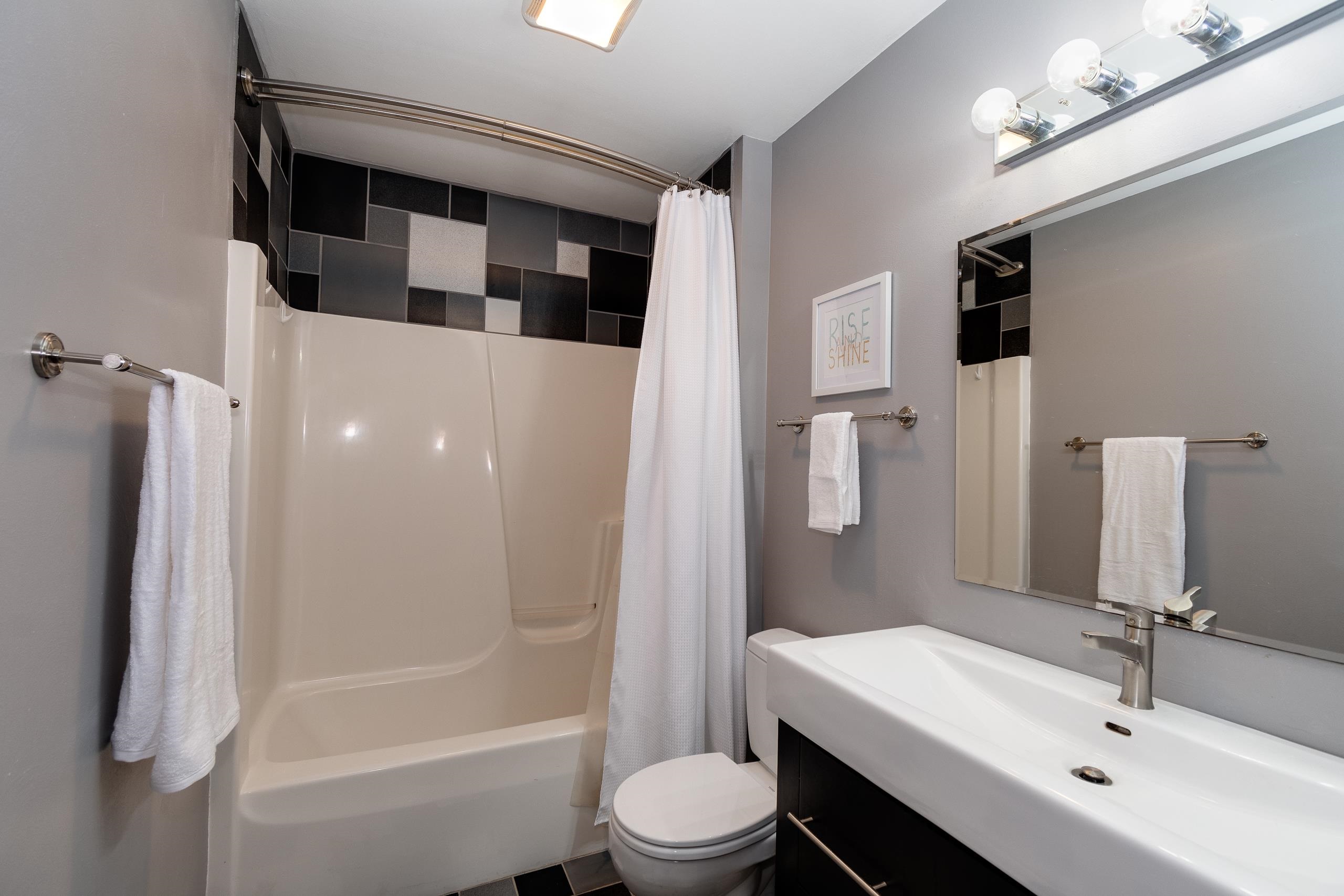 5589 Byrneland Street