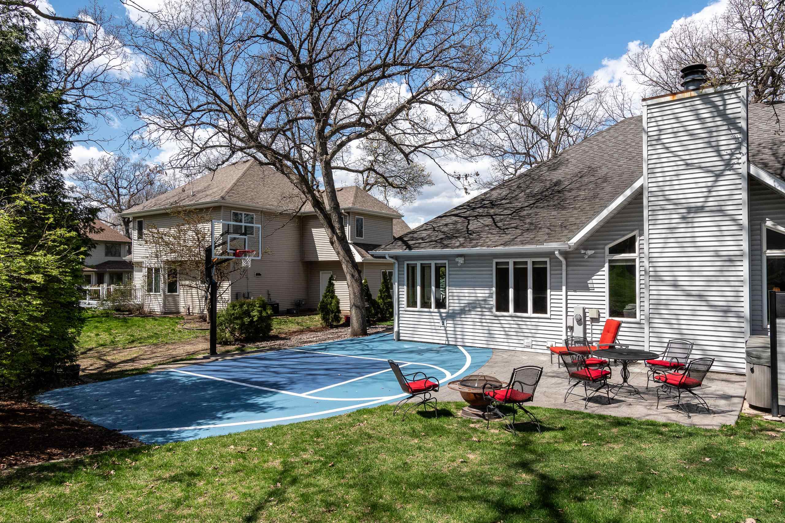 5589 Byrneland Street