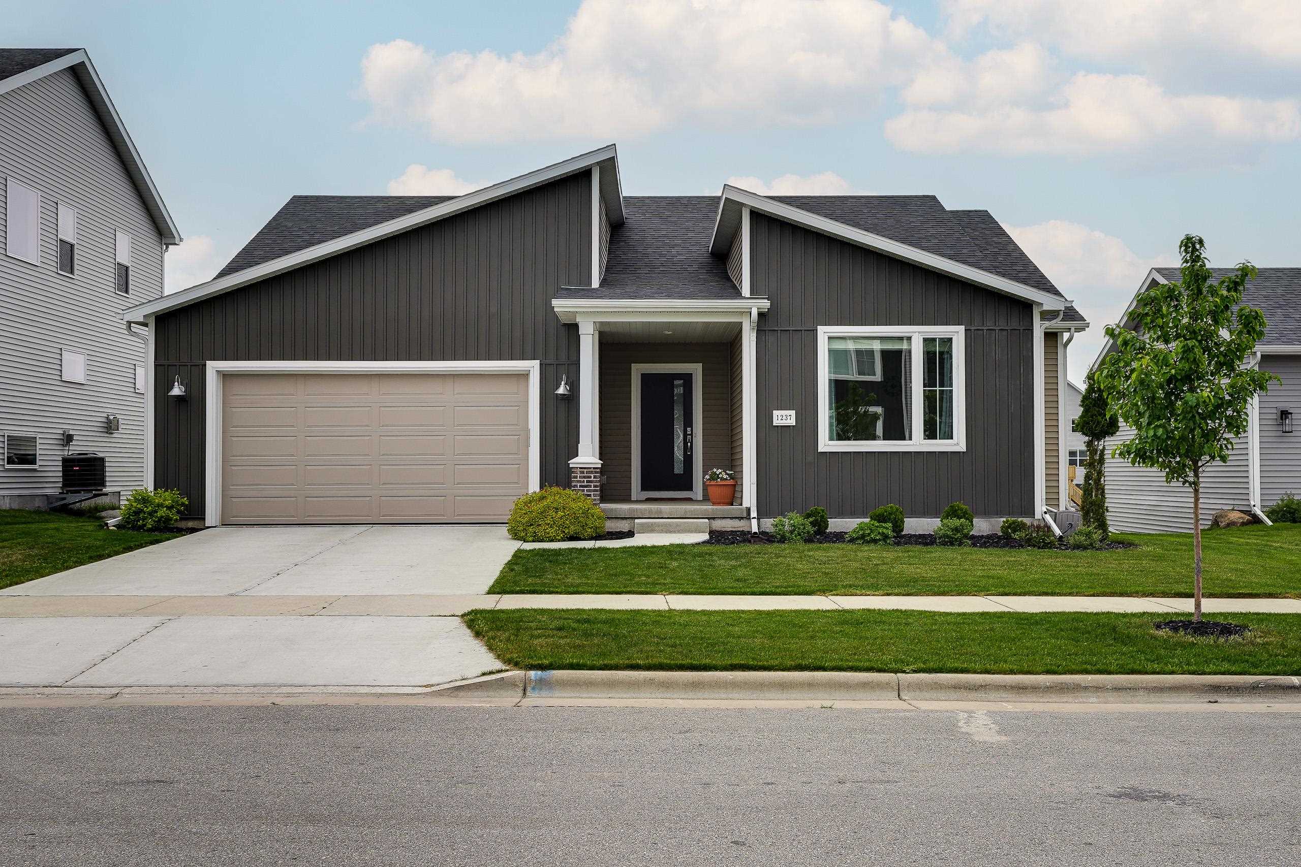 1237 Crane Meadow Way