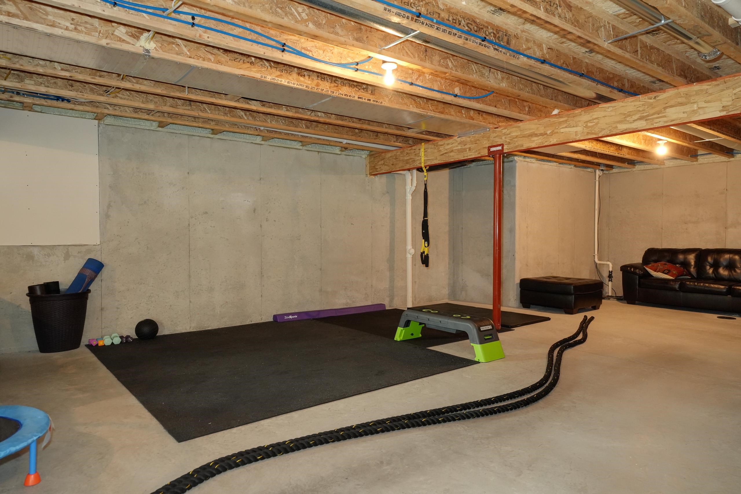 1237 Crane Meadow Way