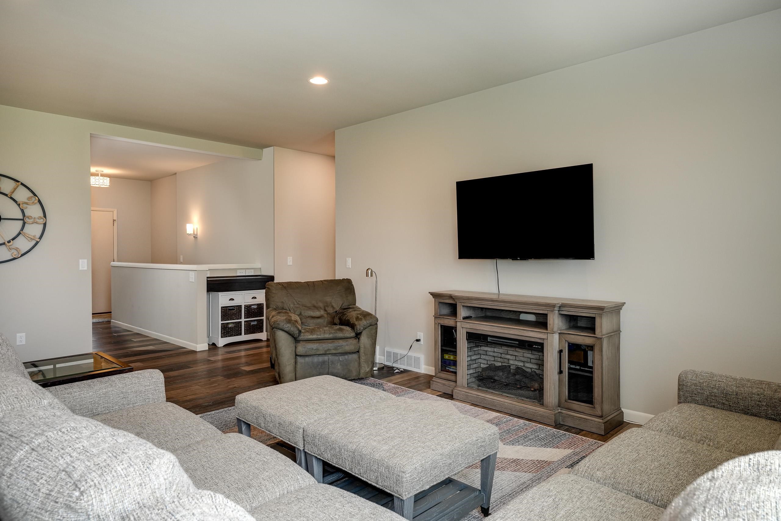 1237 Crane Meadow Way