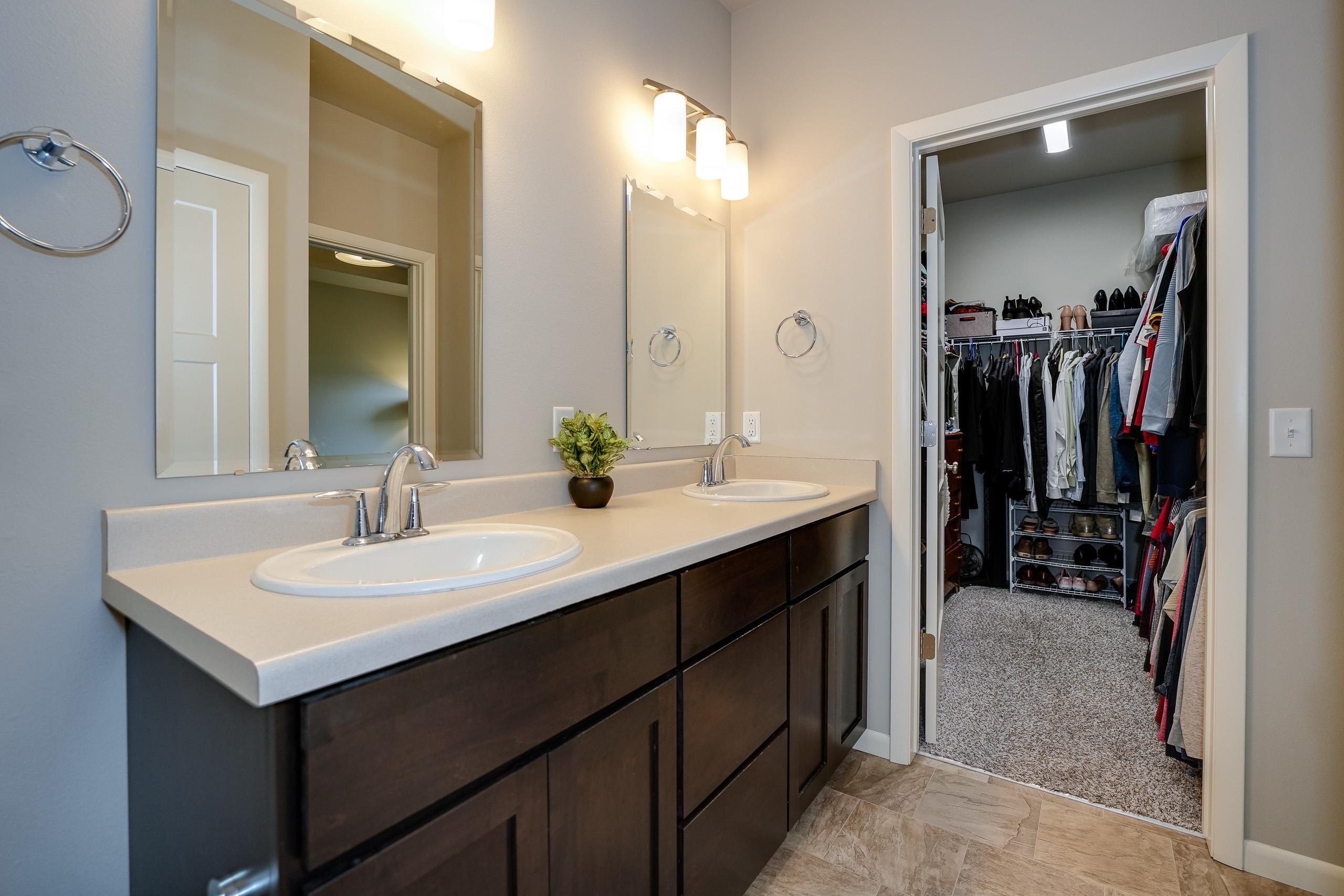 1237 Crane Meadow Way